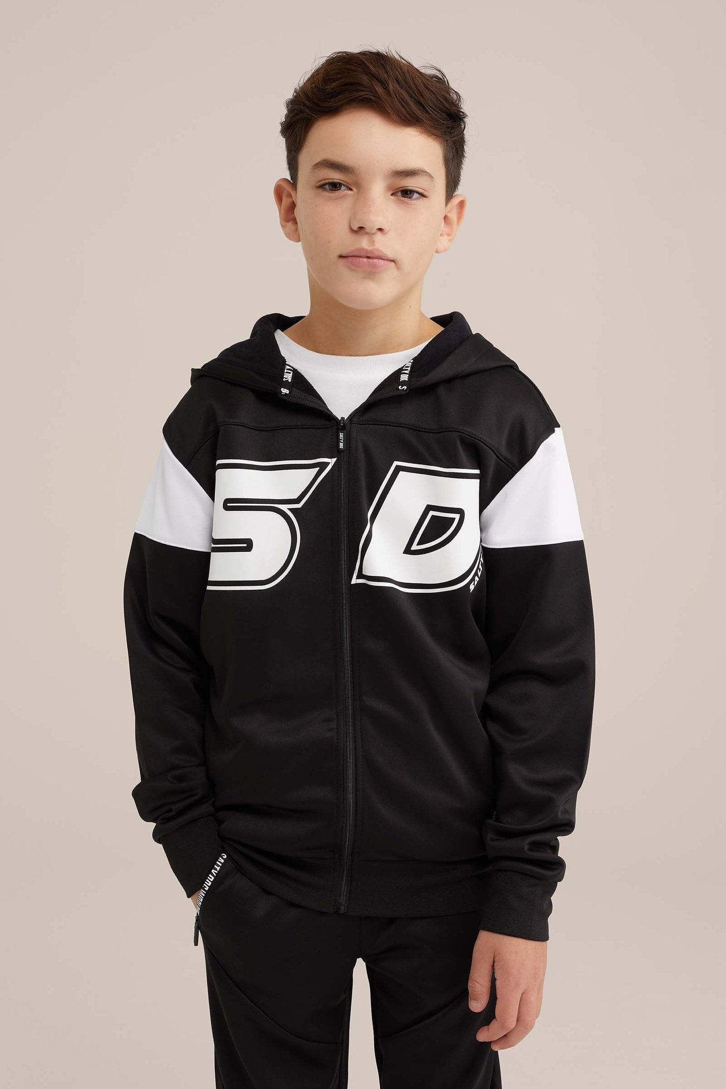 CARDIGAN WITH HOOD BLACK 1