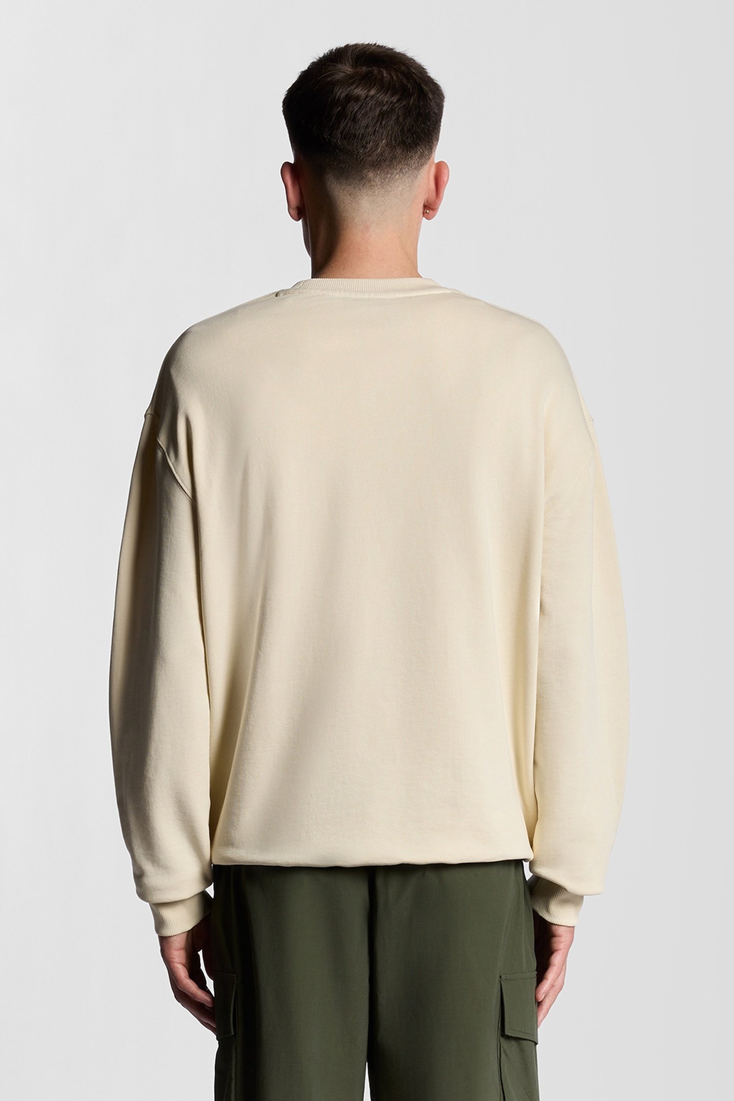 SCRIPT BRUSHBACK CREW NECK SWEATSHIRT FOAM 3