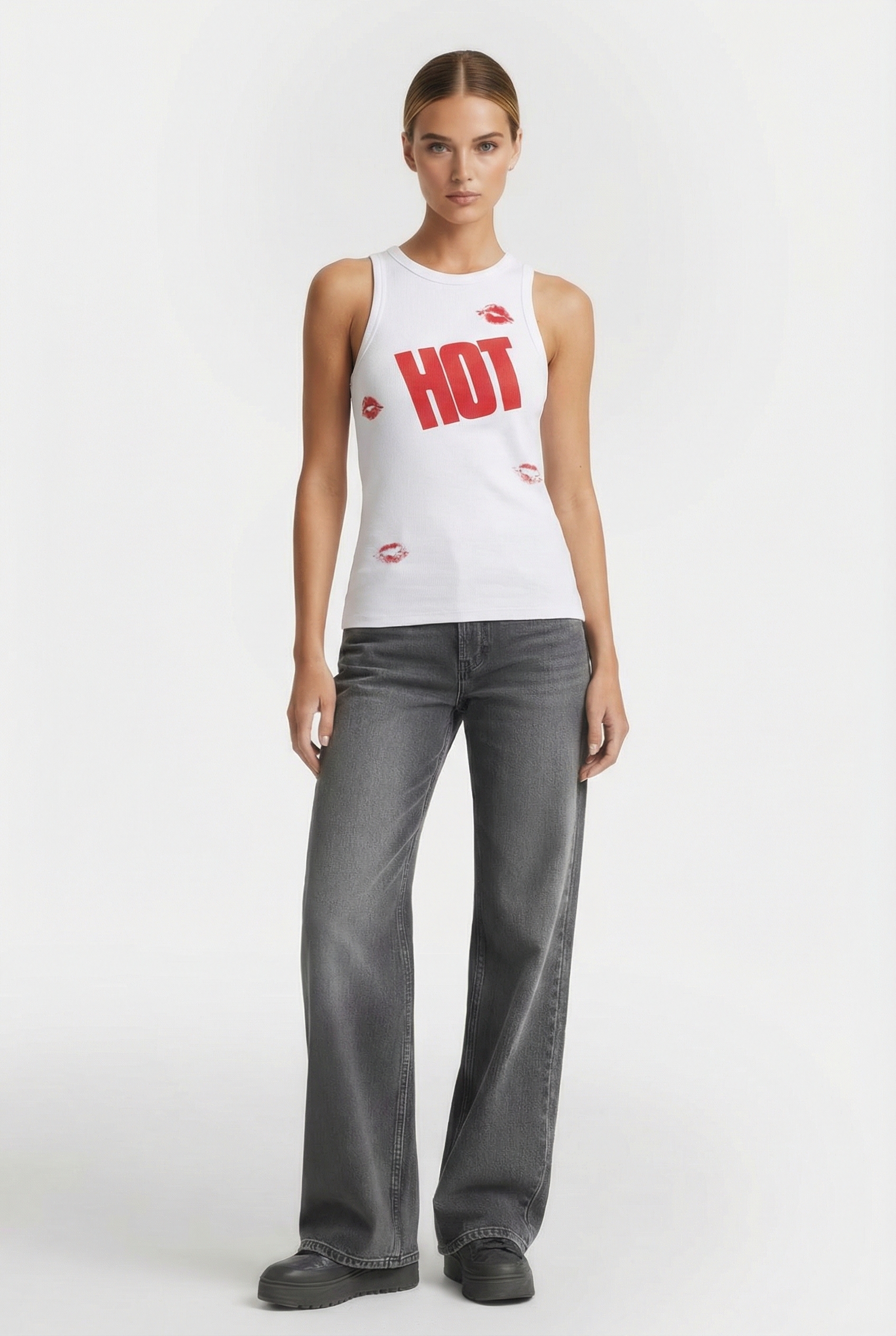 CARNE BOLLENTE – KISS ME I'M HOT TANK TOP 1