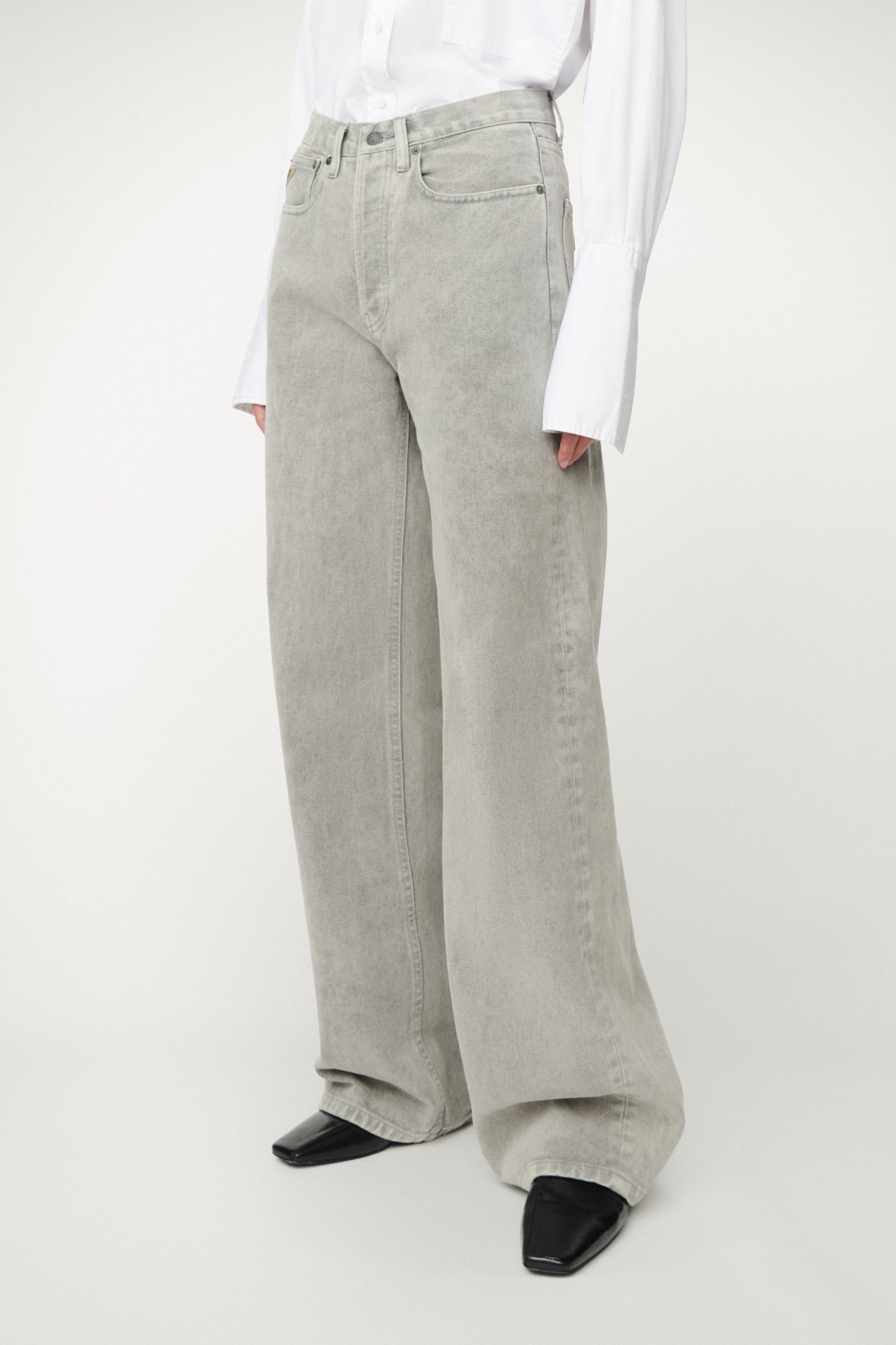 SKATER LOOSE GREY SNOW 1