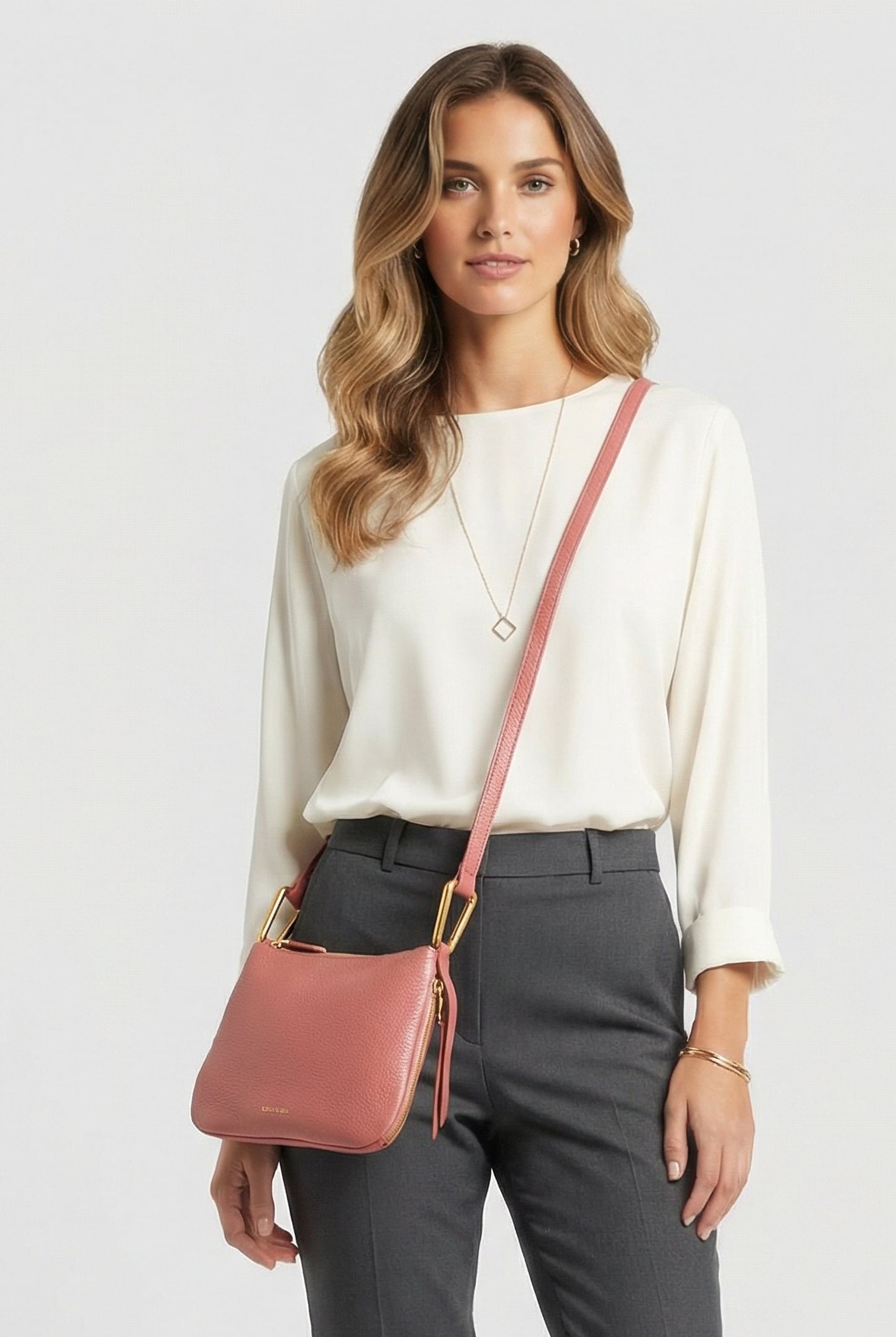 CROSS BODY BAG IN LEATHER 1