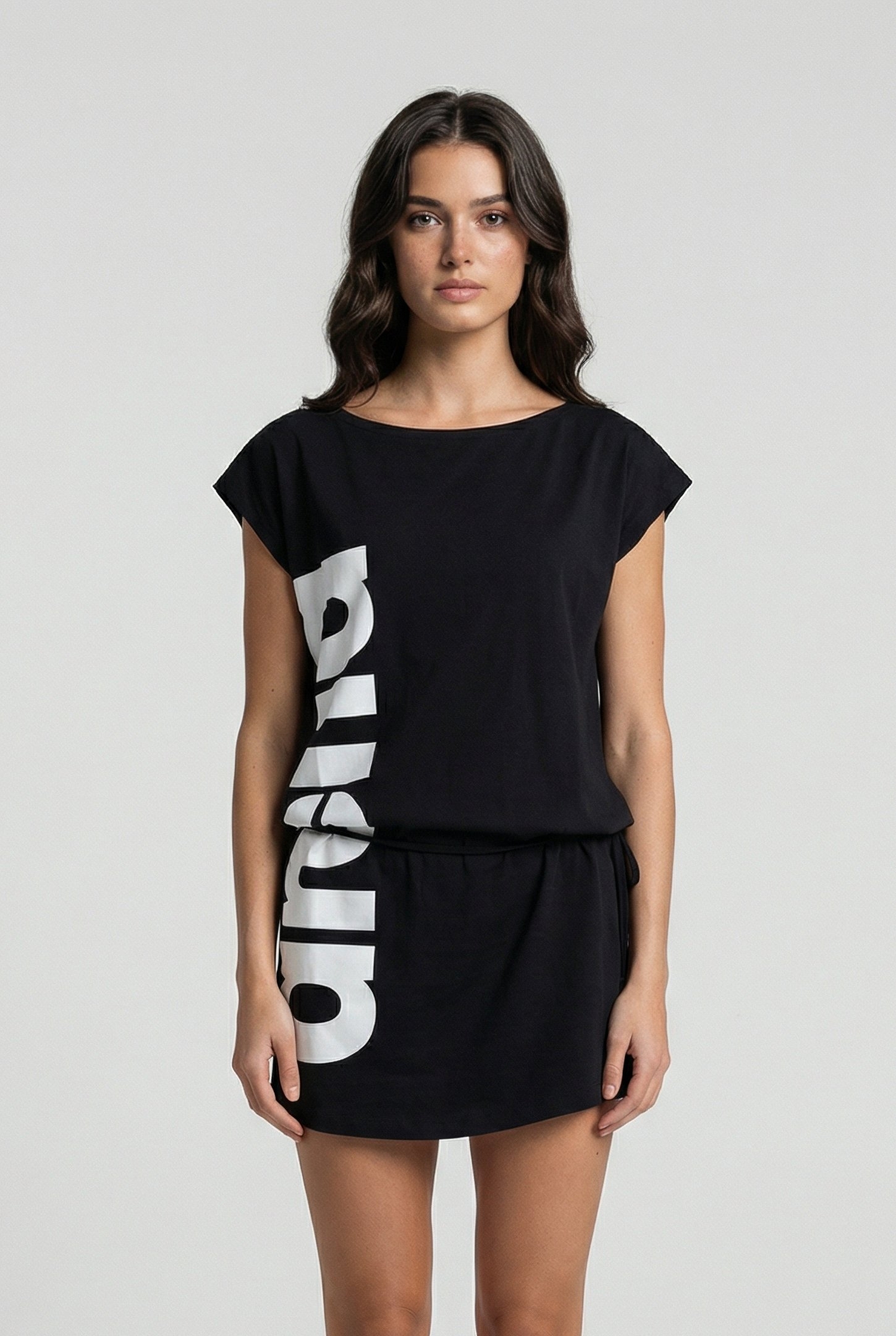 WOMEN'S ARENA LOGO DRESS BLACK-WHITE 1