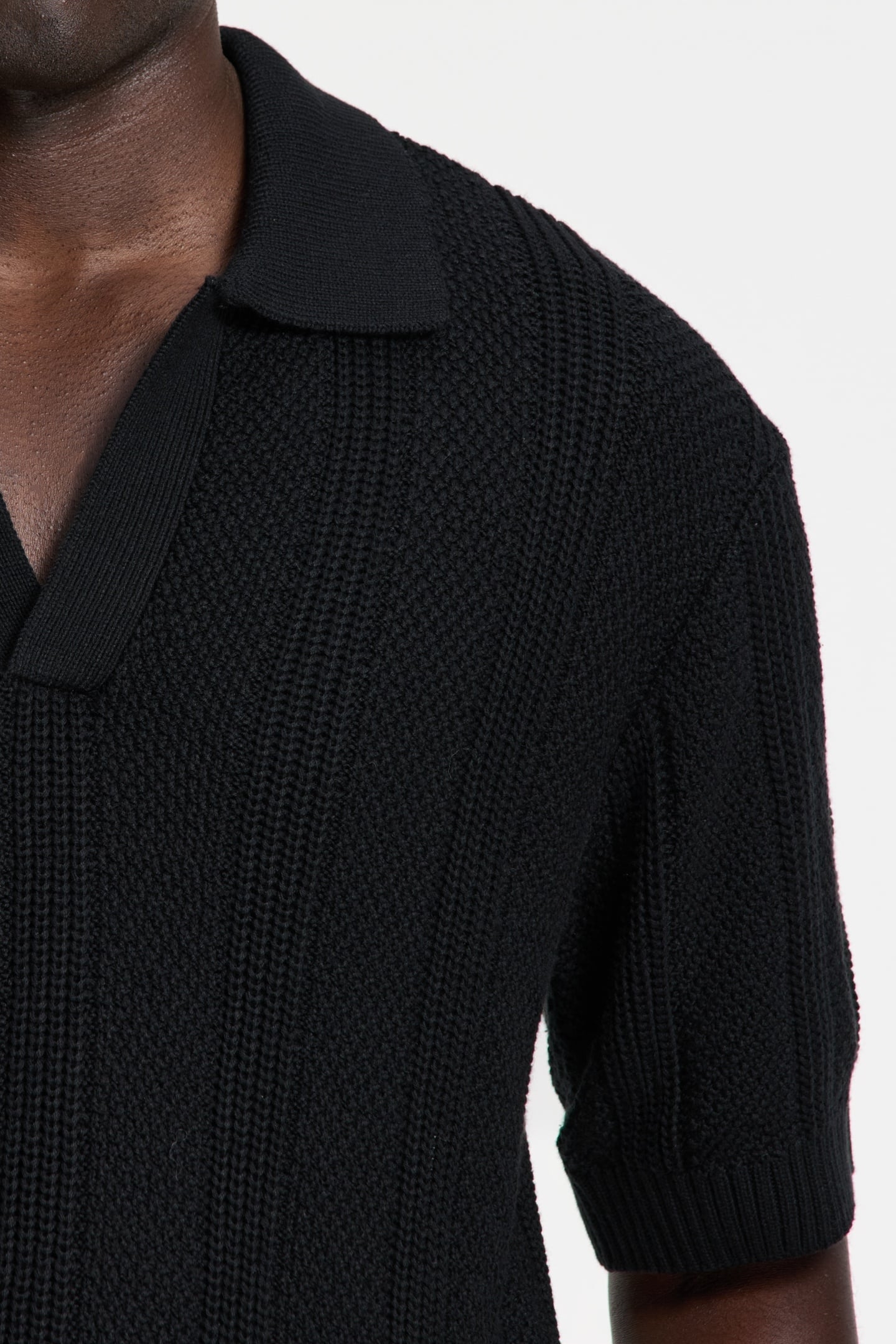 PITT KNITTED POLO SOLID BLACK 6