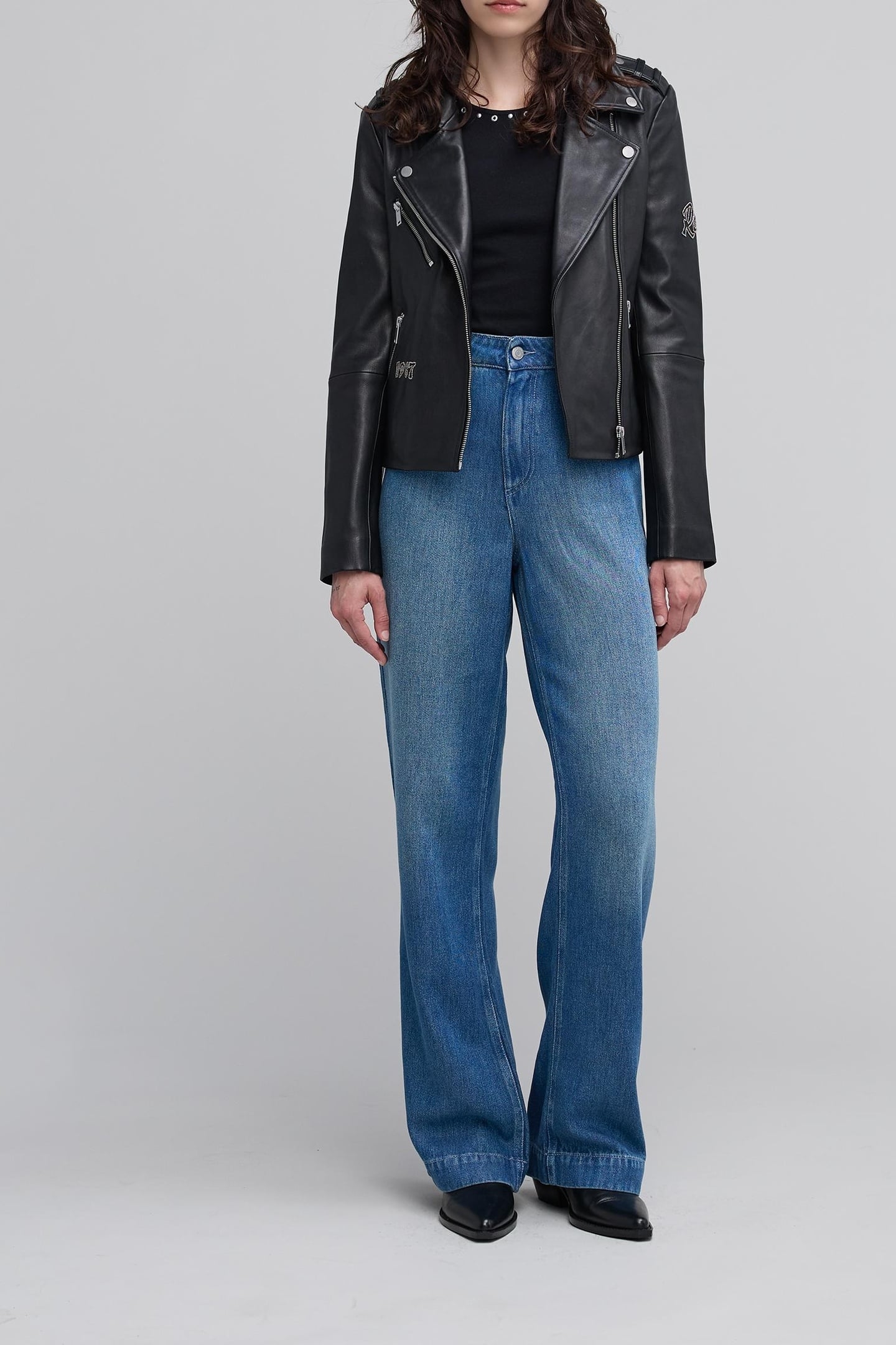 HIGH-WAISTED WIDE-LEG DENIM 3