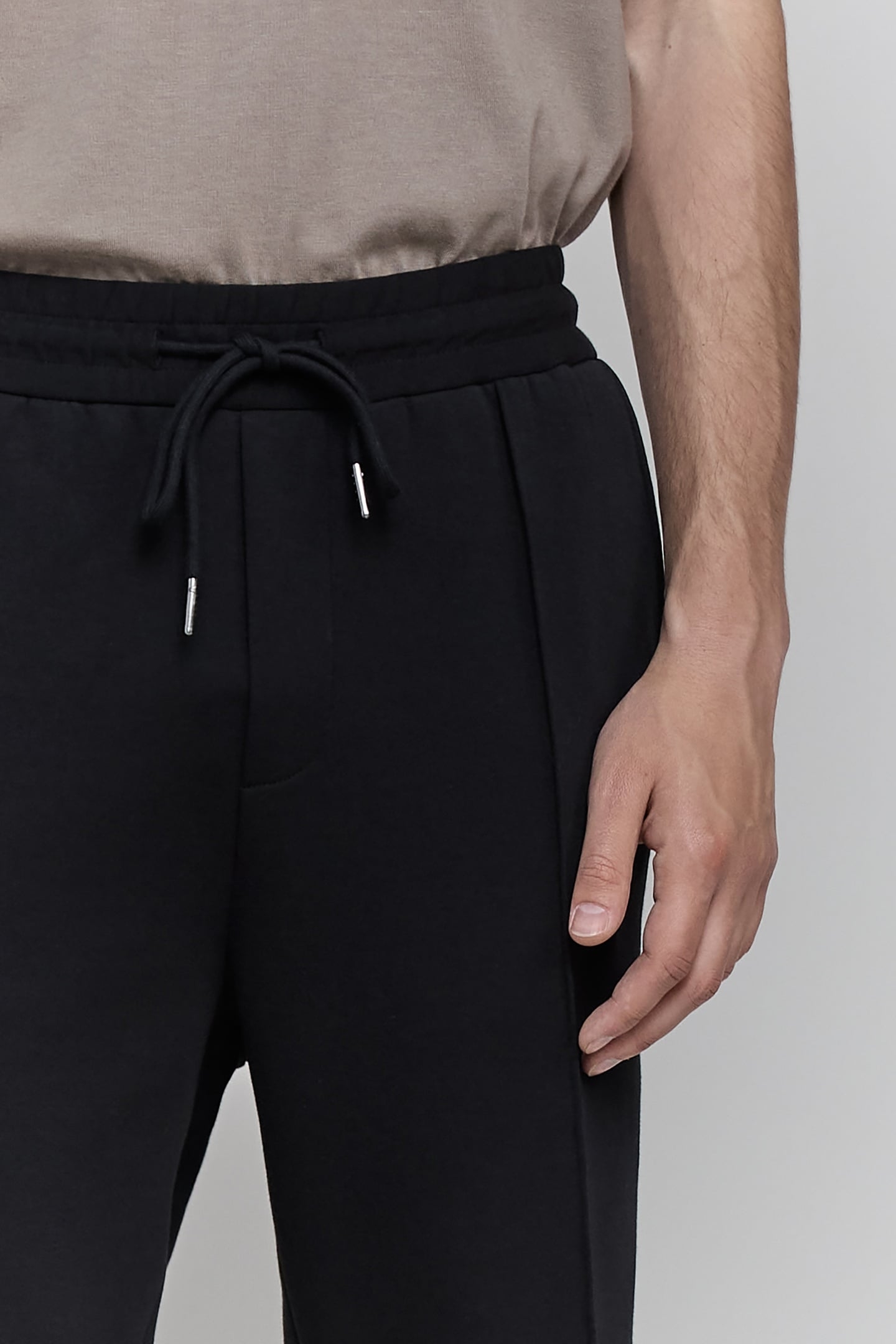 BLACK FLEECE FRONT-SEAM JOGPANTS 5