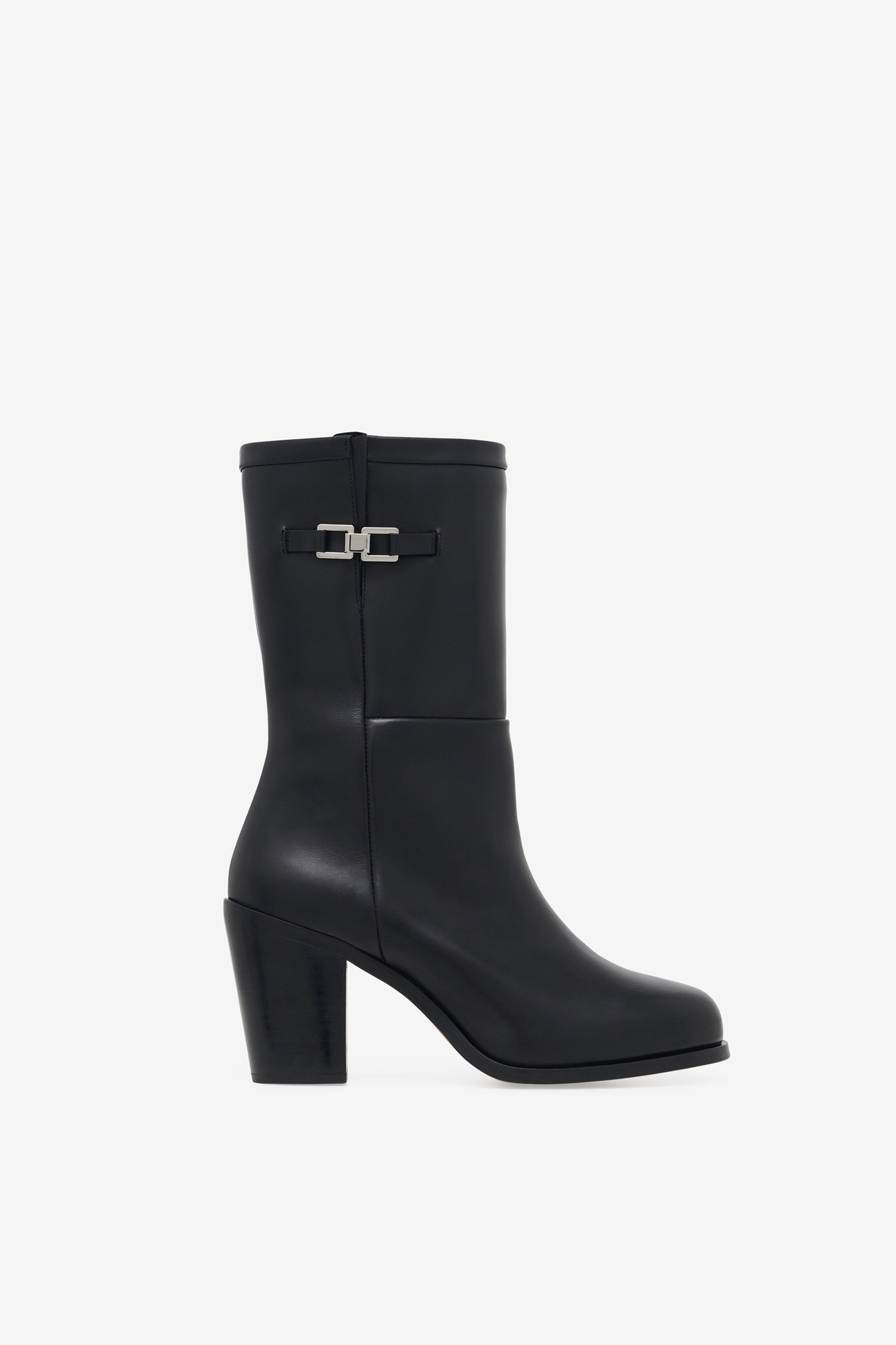 AIKA LOW BOOTS BLACK 2