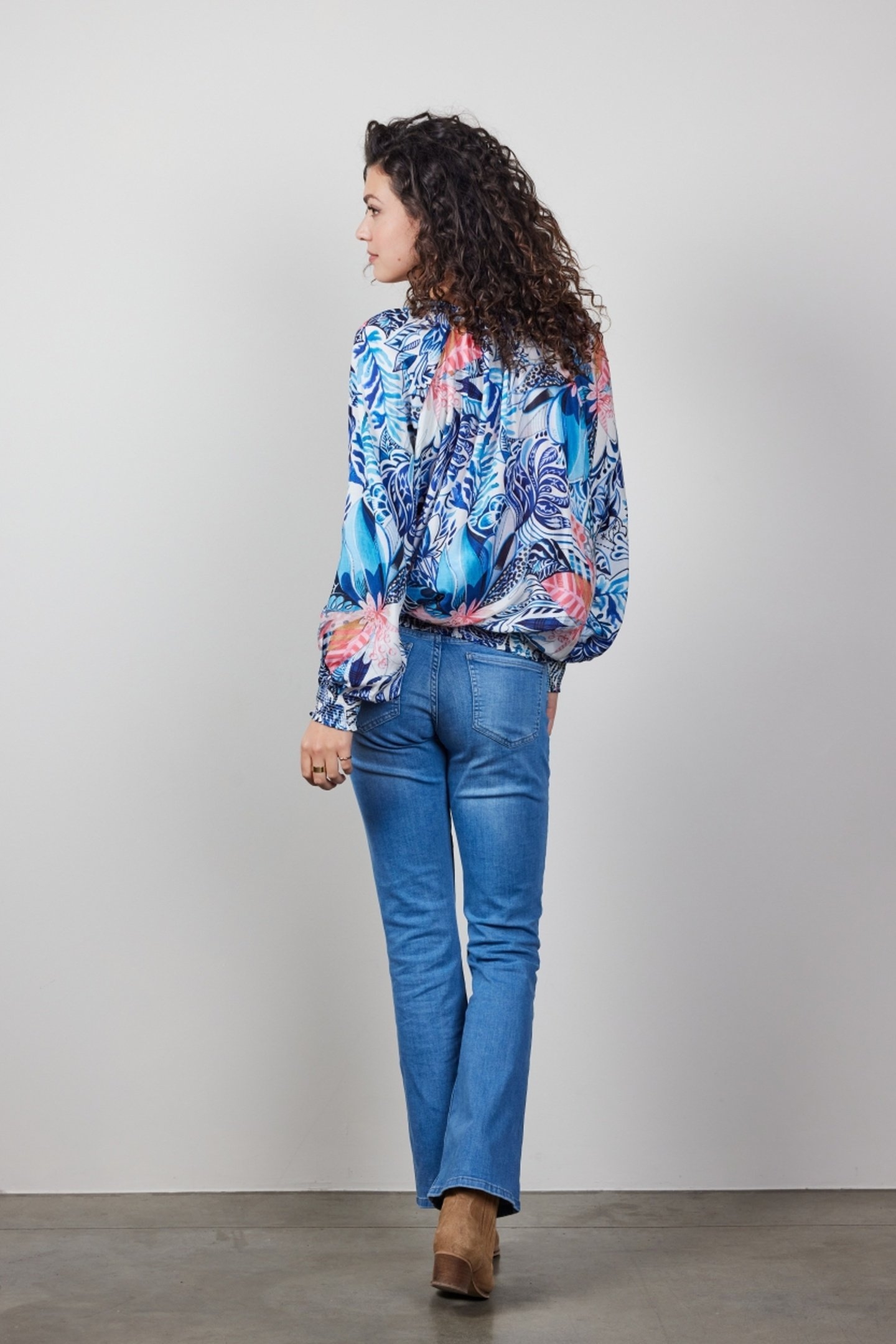 BLOUSE LIMA IN OFFWHITE WITH AZUR FUSION PRINT 4