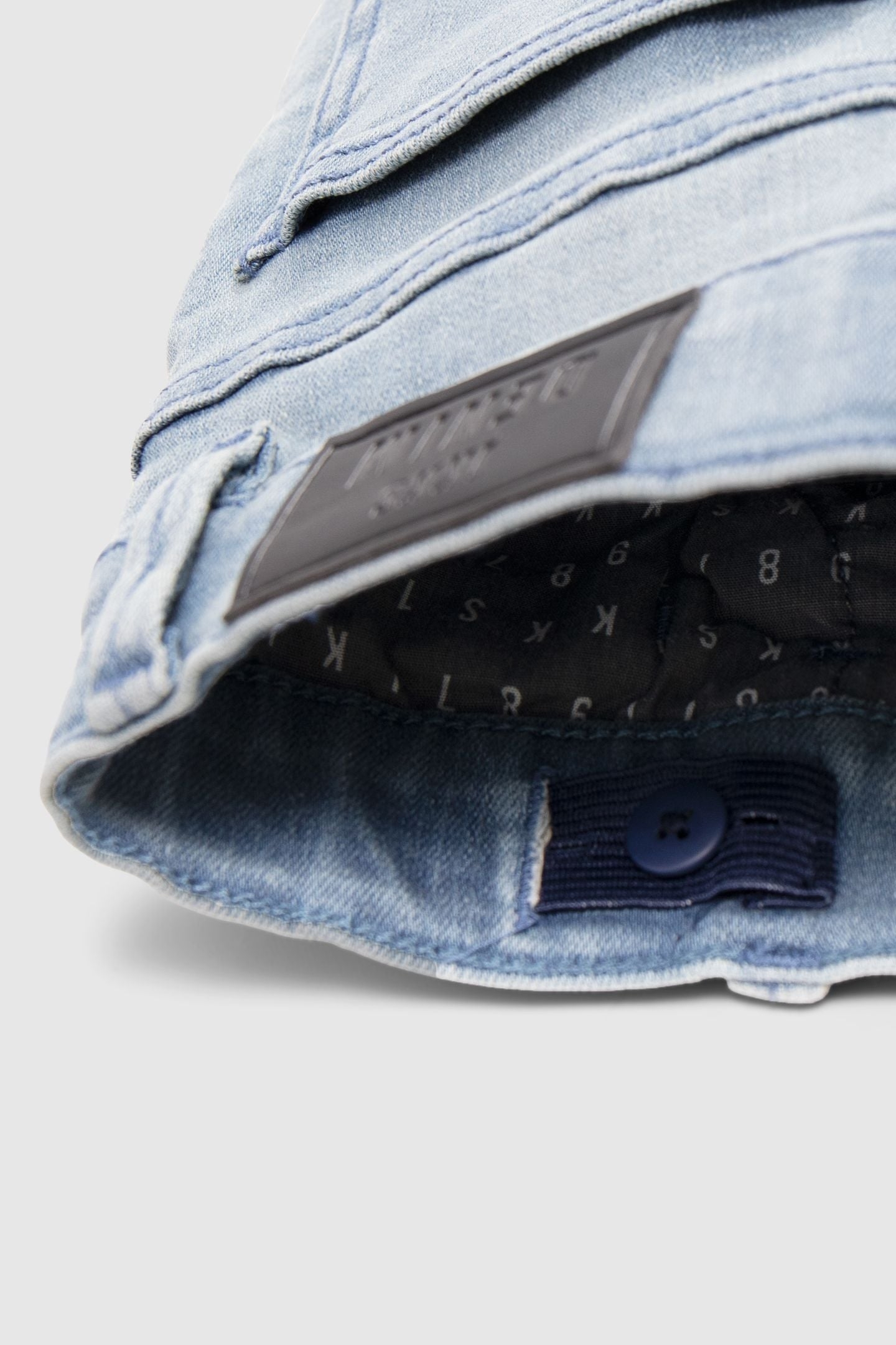 BOY'S BLUE SLIM JEANS WITH WEAR 5