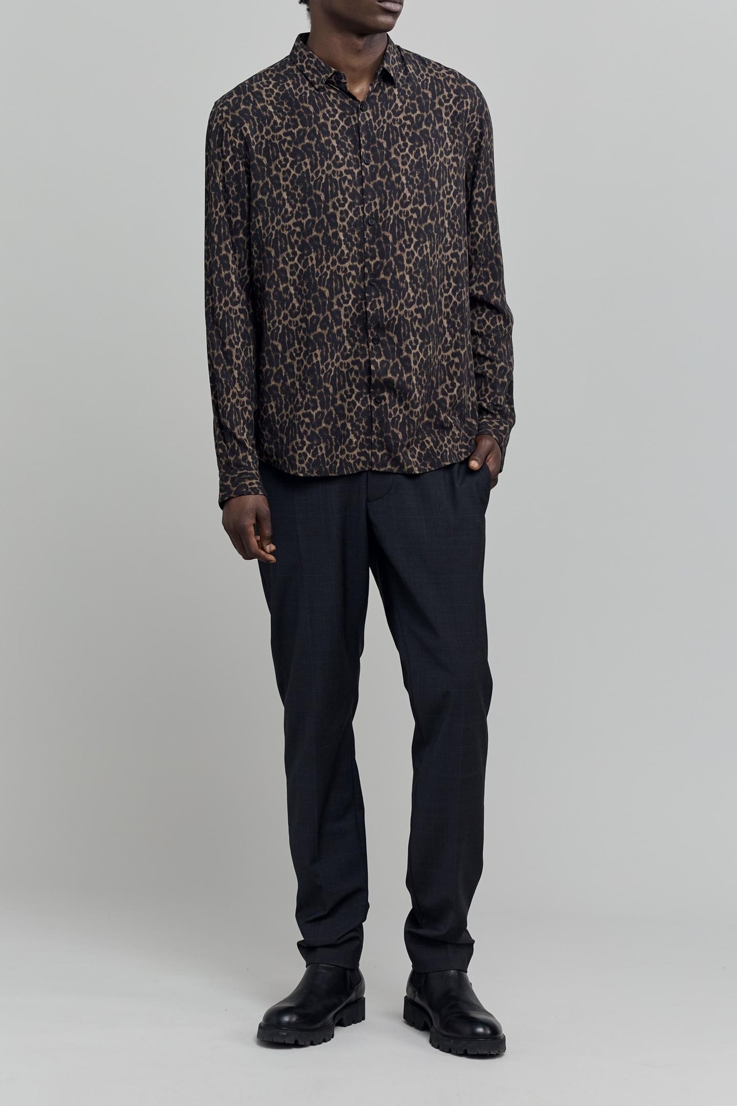 SLIM GREY LEOPARD PRINT SHIRT 1