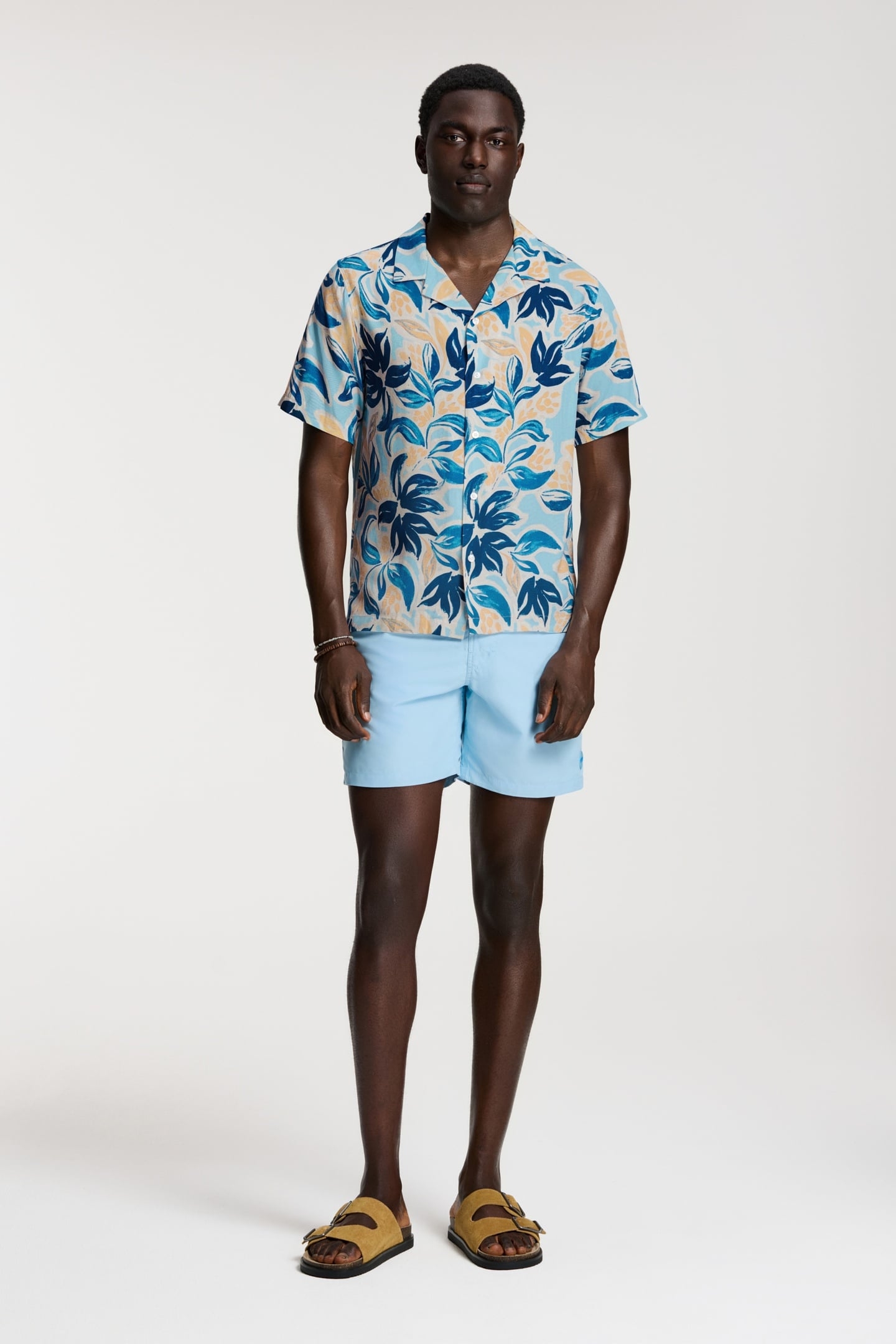 VIC SHORT SLEEVE SHIRT FLORAL LEAFS BLUE SKY FLORAL LEAFS 1