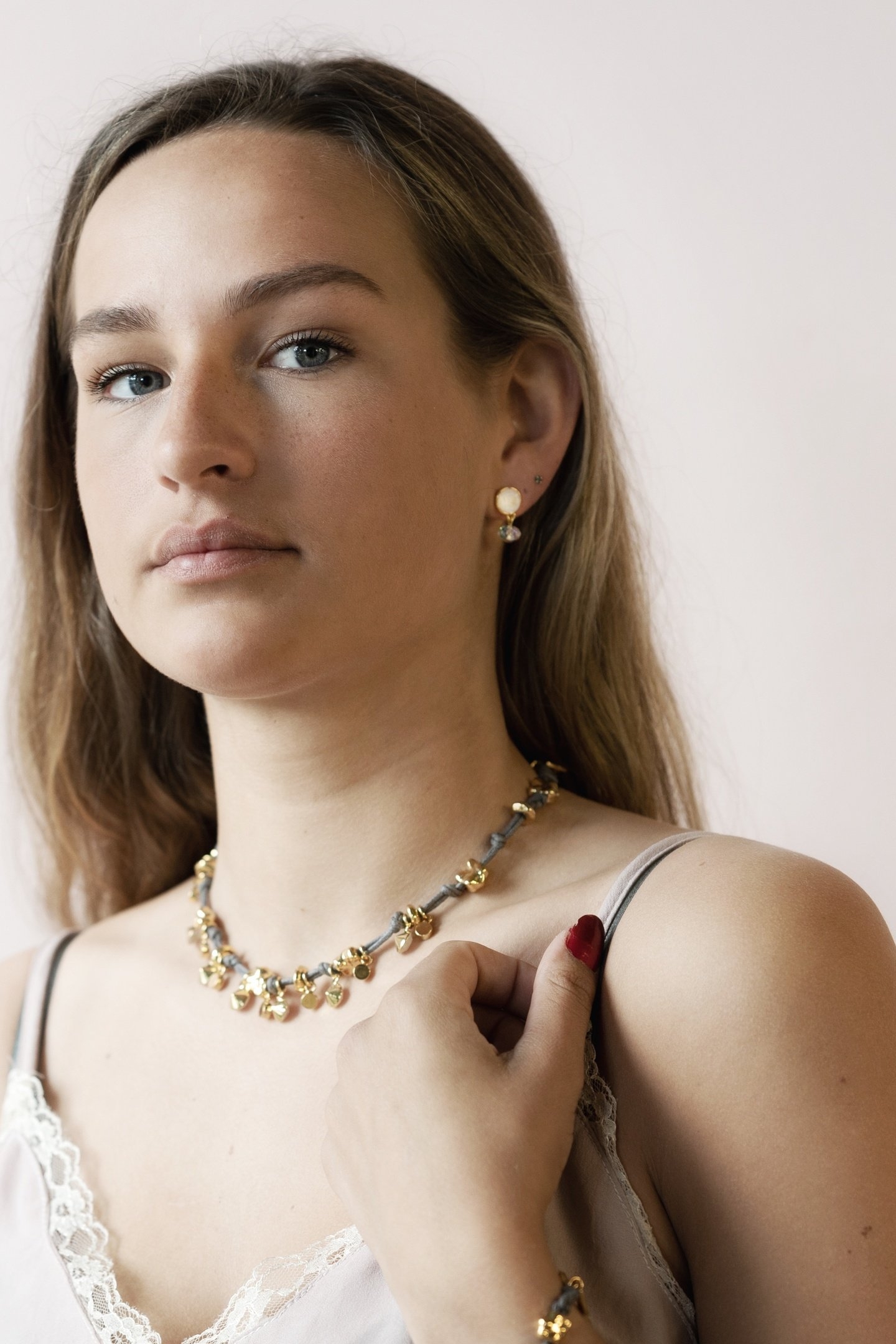 CLASSIC WHITE EARPINS 3