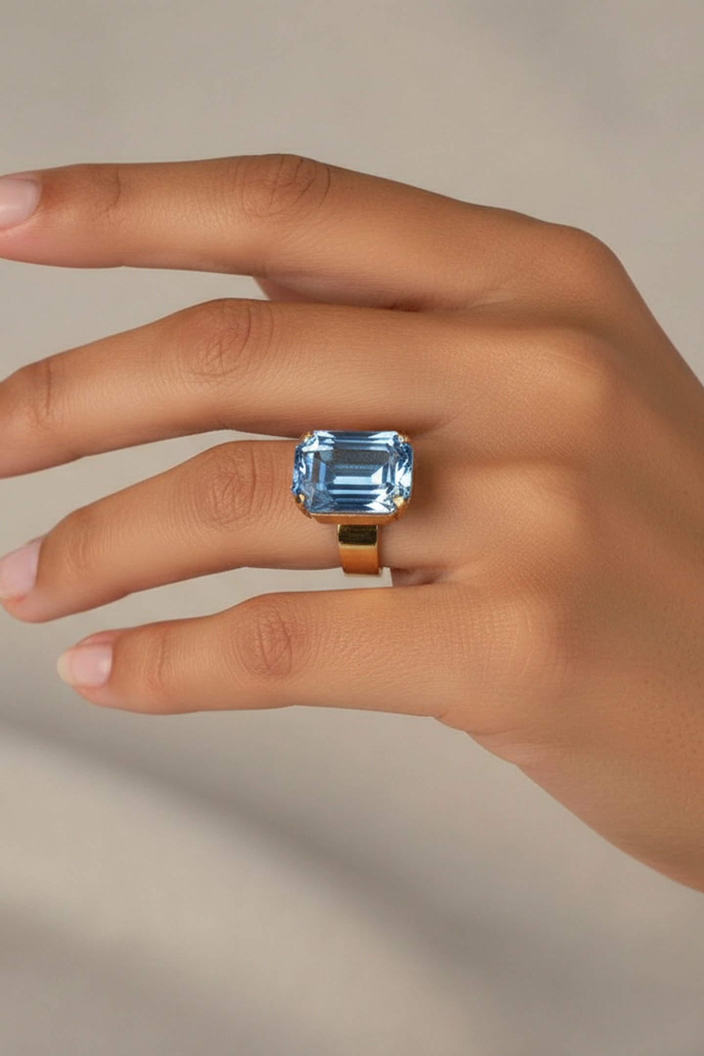 DIN1601 LIGHT SAPPHIRE 4