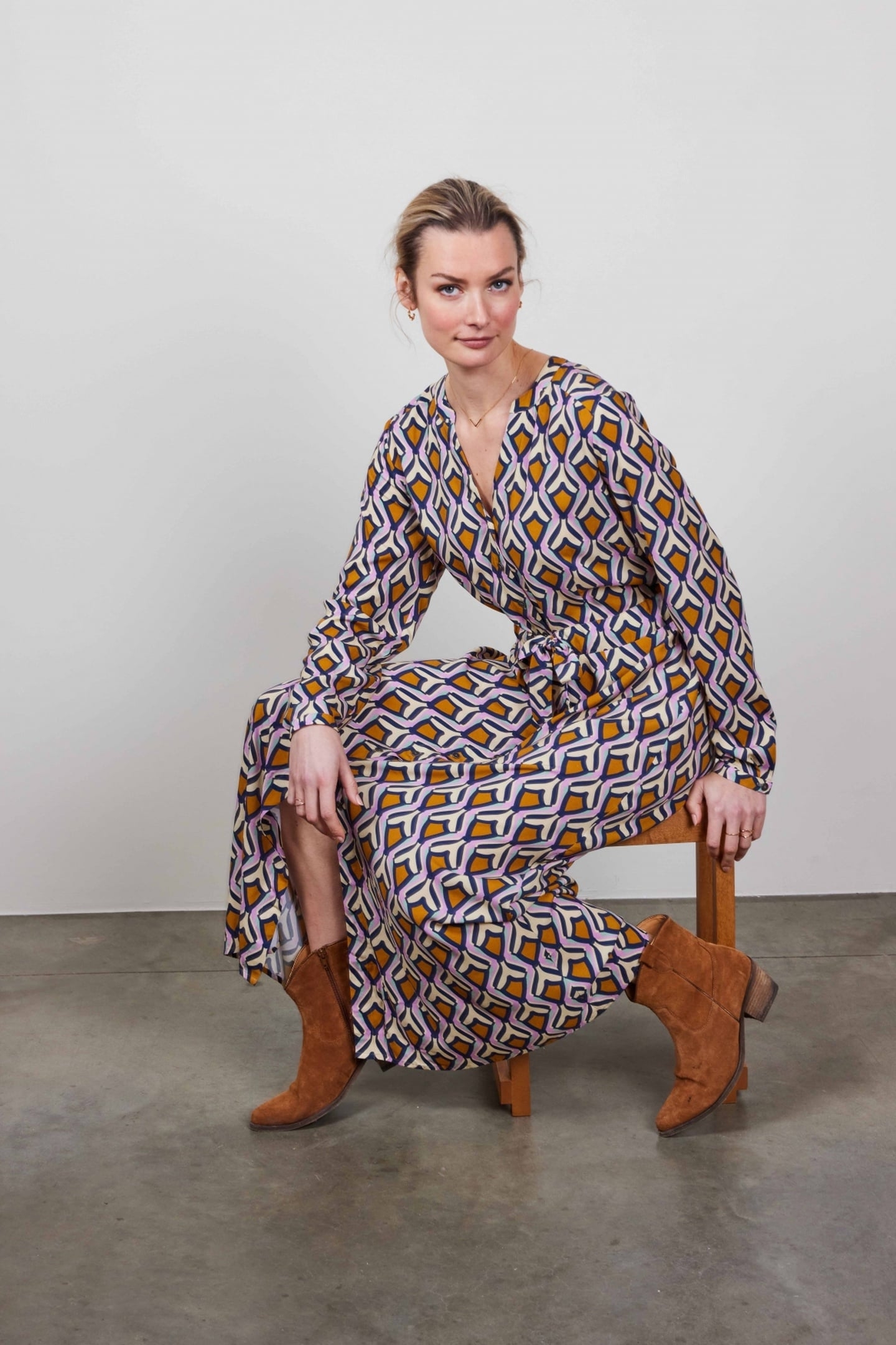 DRESS JOYFUL IN OFFWHITE WITH COSMIC DREAMS PRINT 5