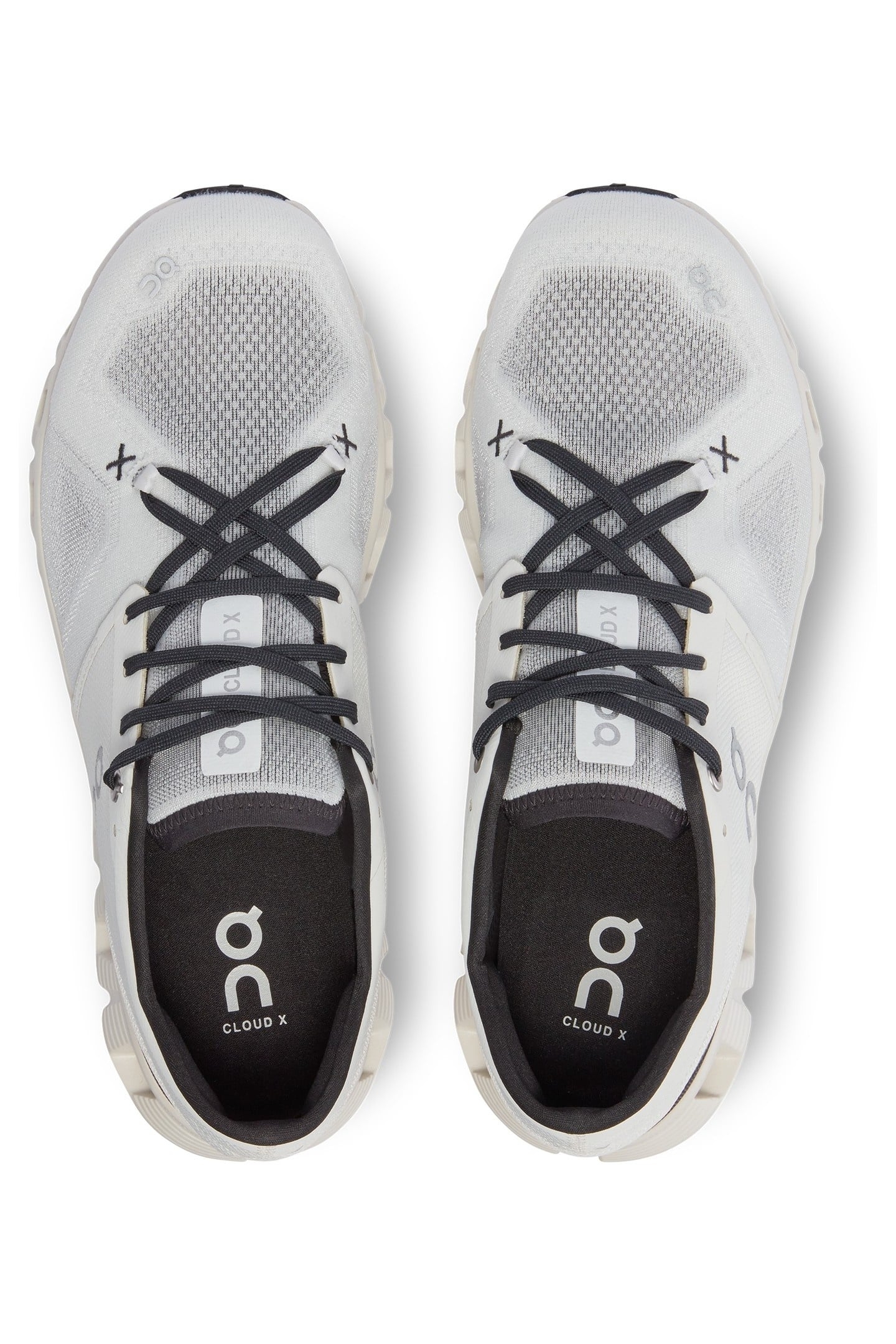 CLOUD X 3 M IVORY | BLACK 4