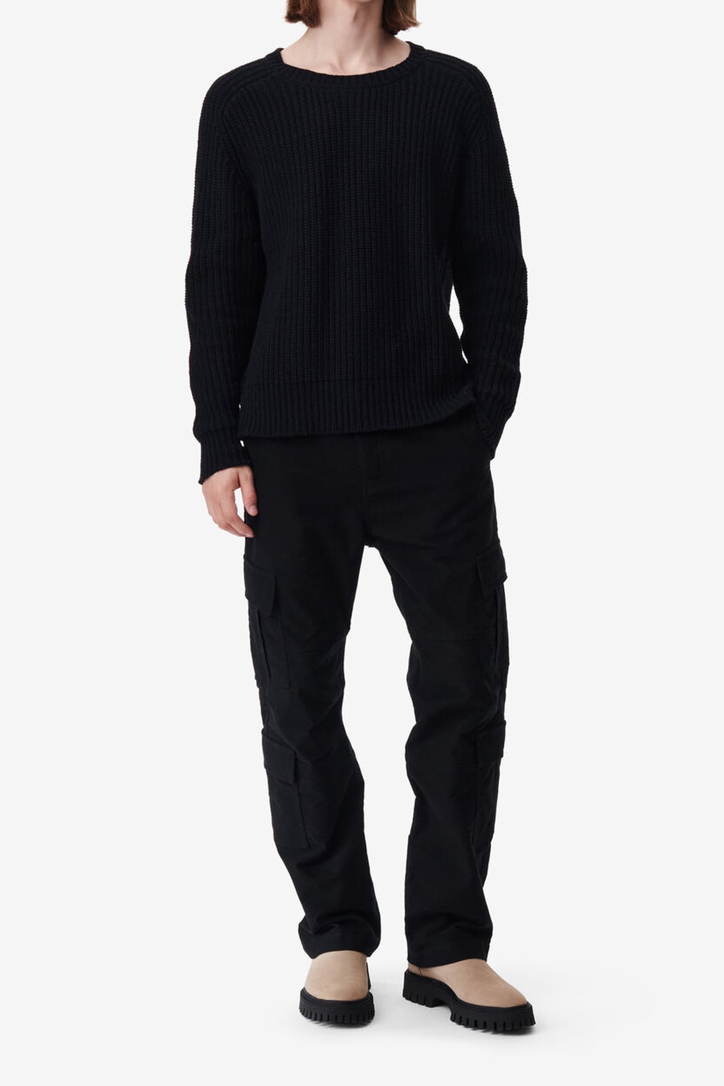 ADEQUE PULLOVER BLACK 2