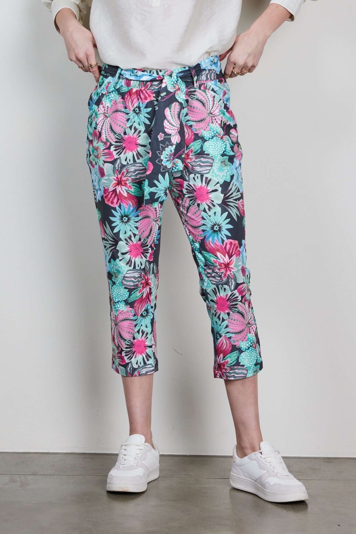 TRAVEL CAPRI JOURNAL PRINT IN DARK SHADOW WITH FLORAL MEDLEY 2