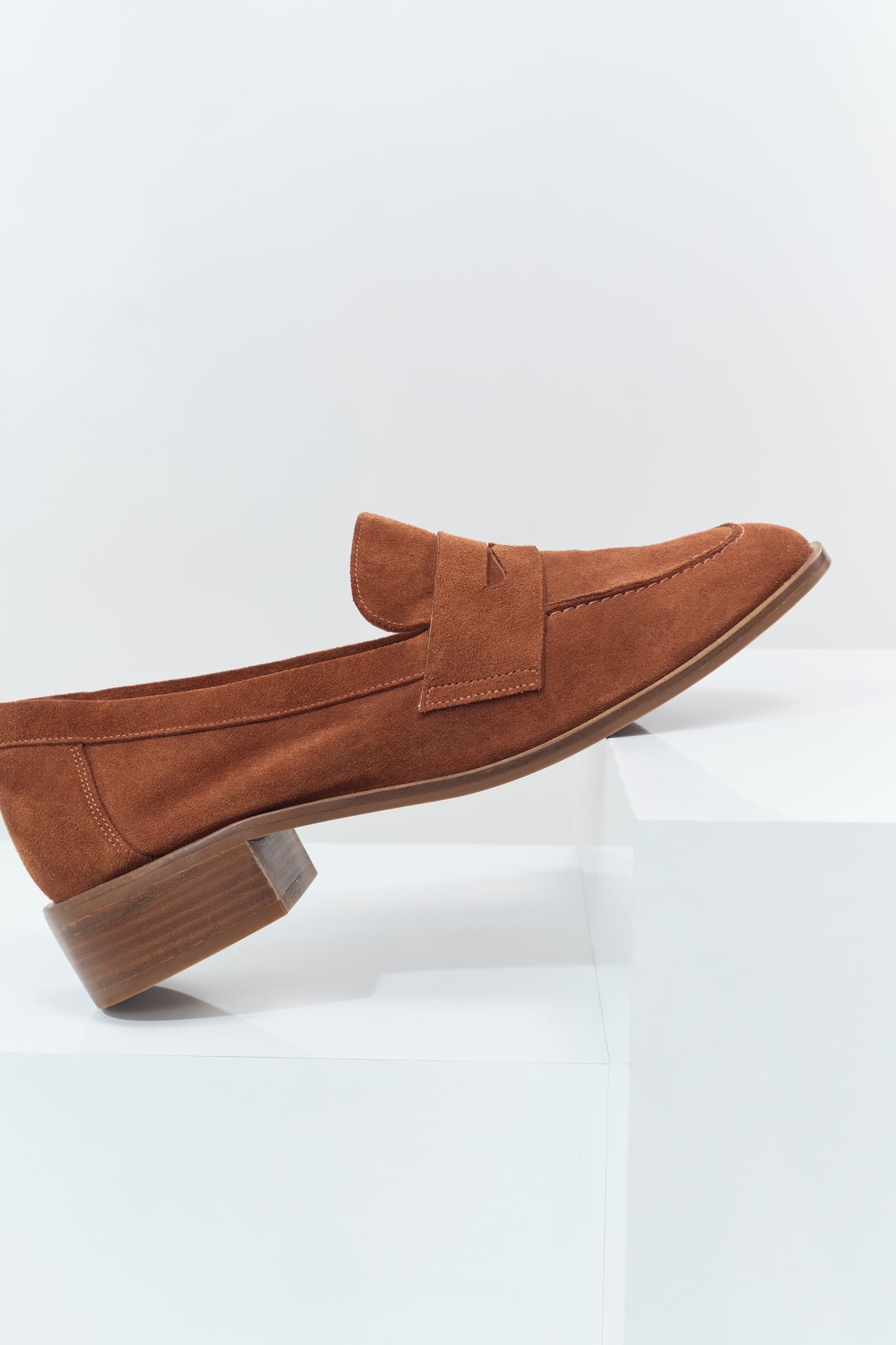 O.ELOI - BROWN SUEDE LOAFERS 1