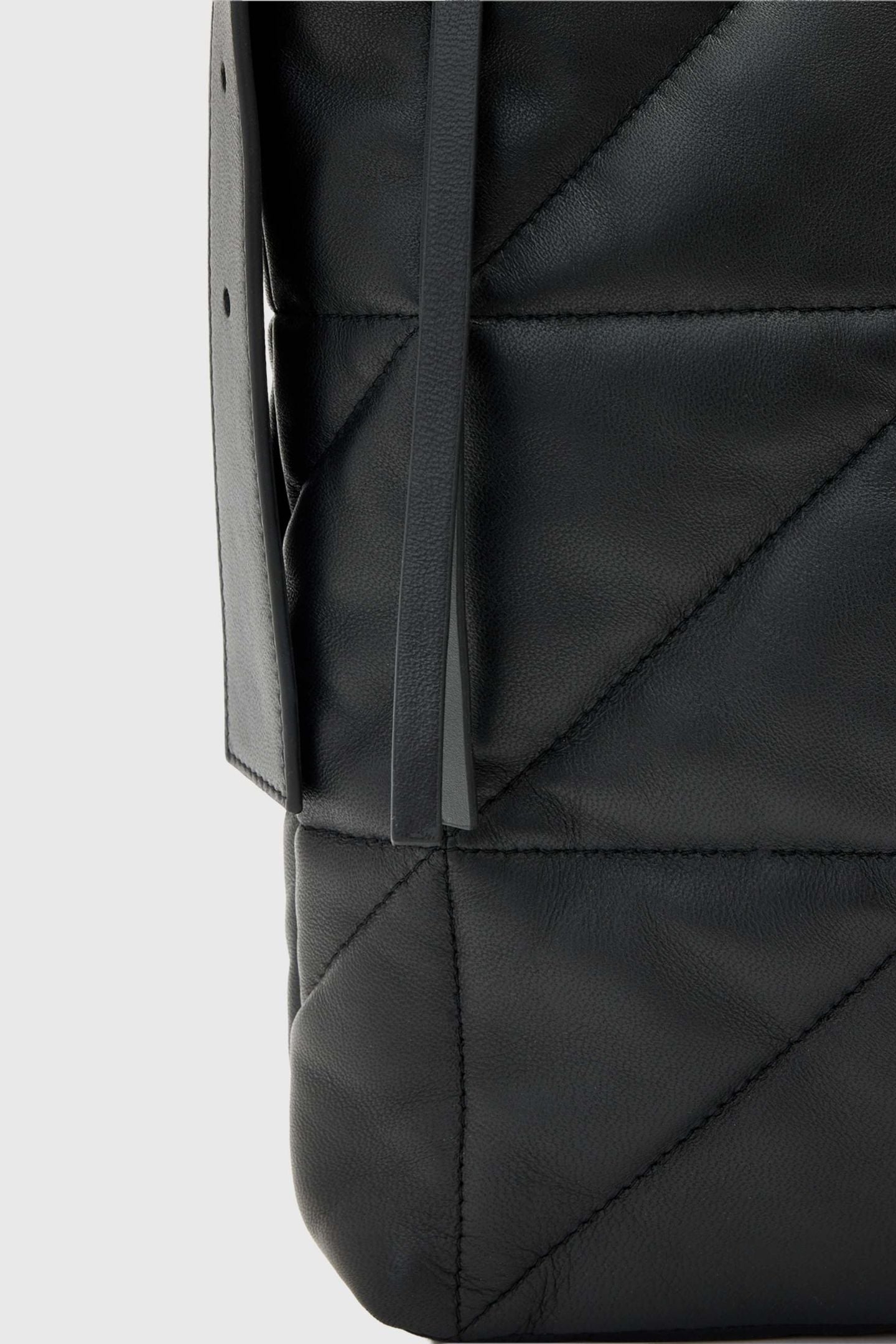 EDBURY QUILT SHLDR BLACK 7