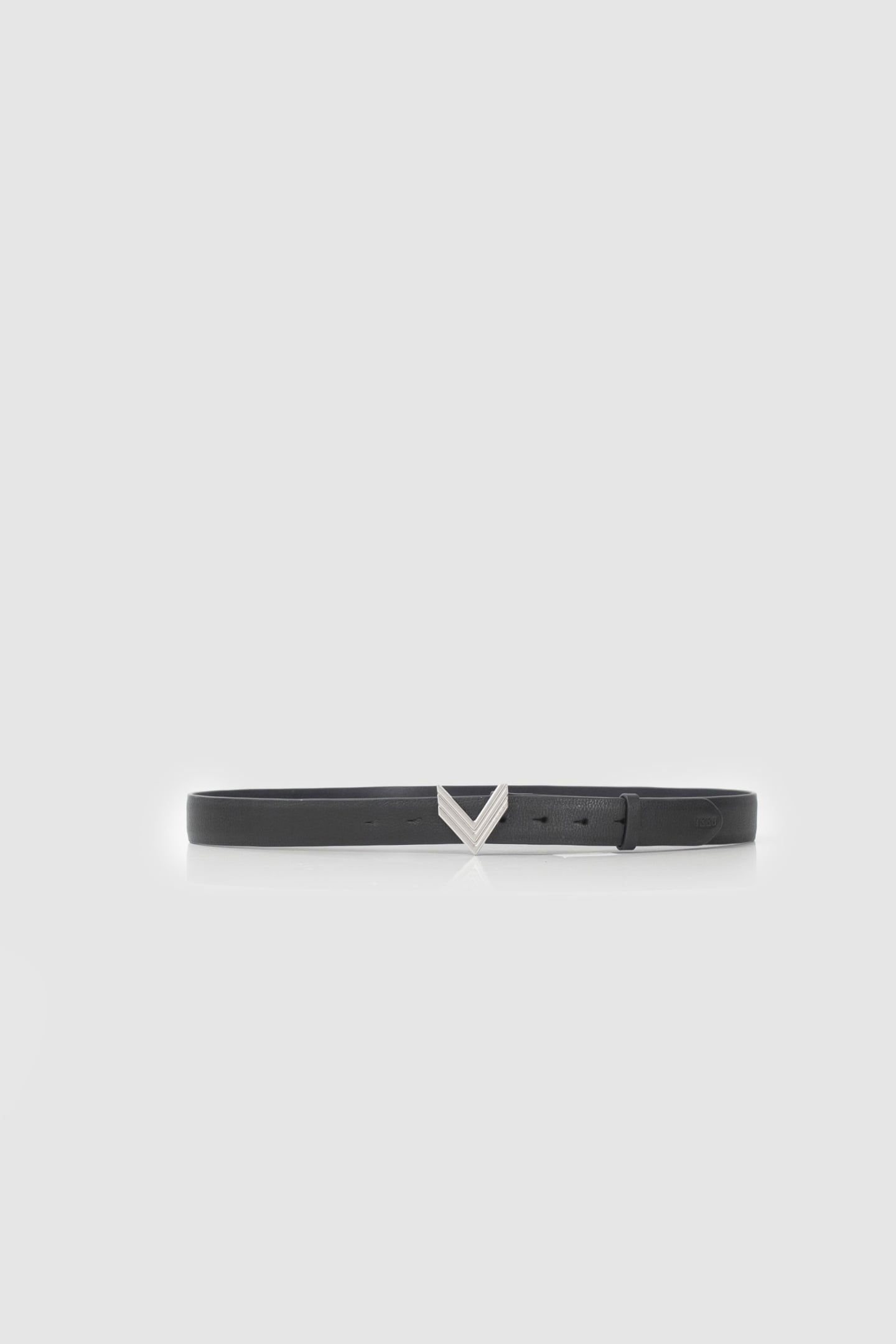 BLACK LEATHER BELT WITH ICONIC CHEVRON BUCKLE 5
