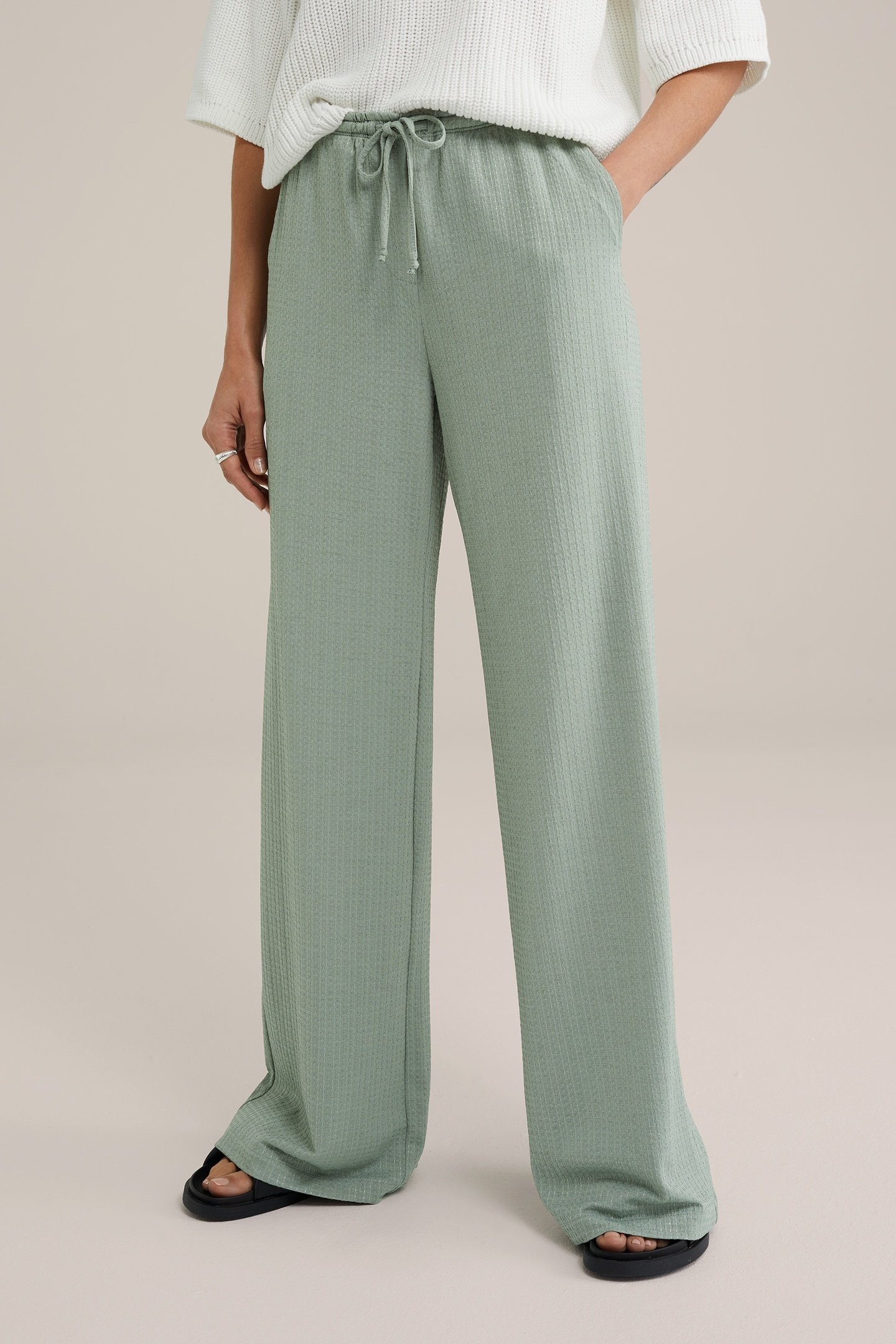 TROUSER LIGHT GREEN 2