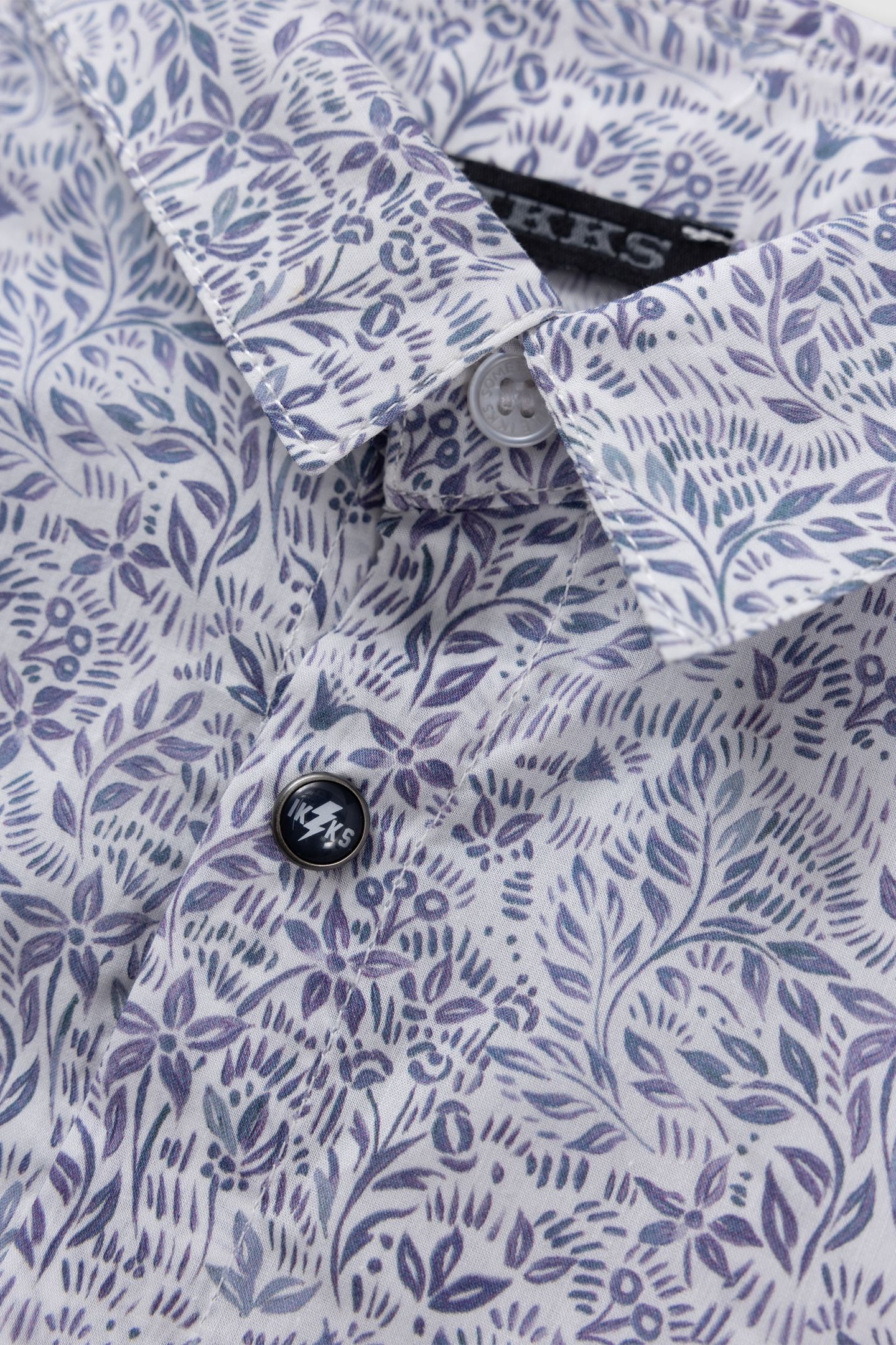 WHITE MINIMALIST FLORAL PRINTED SHIRT 5