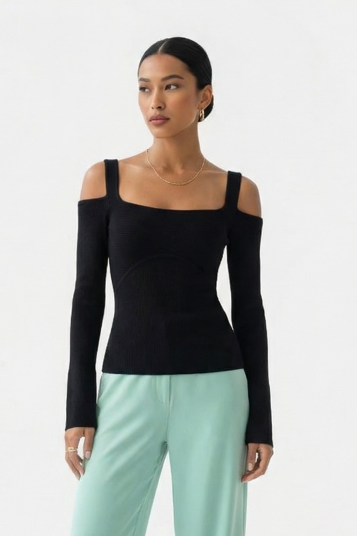 PACEY PULLOVER BLACK 1