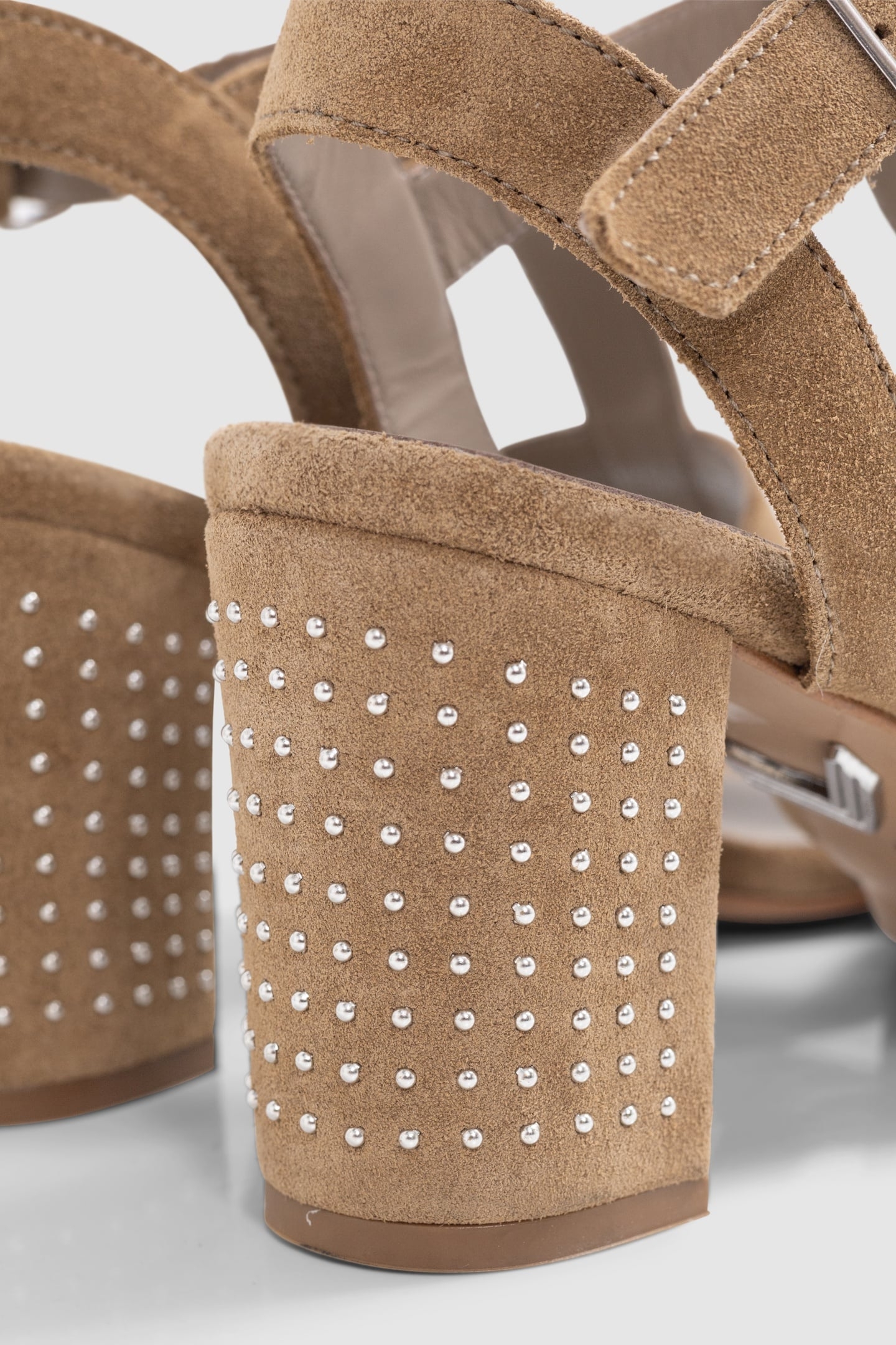BEIGE SUEDE SANDALS WITH STUDDED HEEL 6