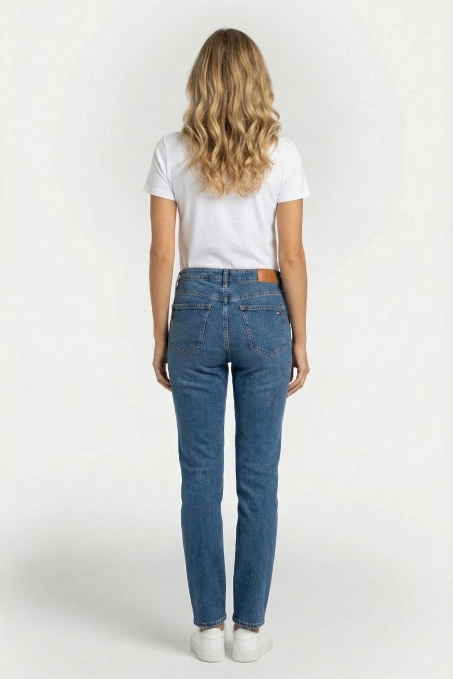 SPORTY MID RISE SLIM JEANS FLO 2