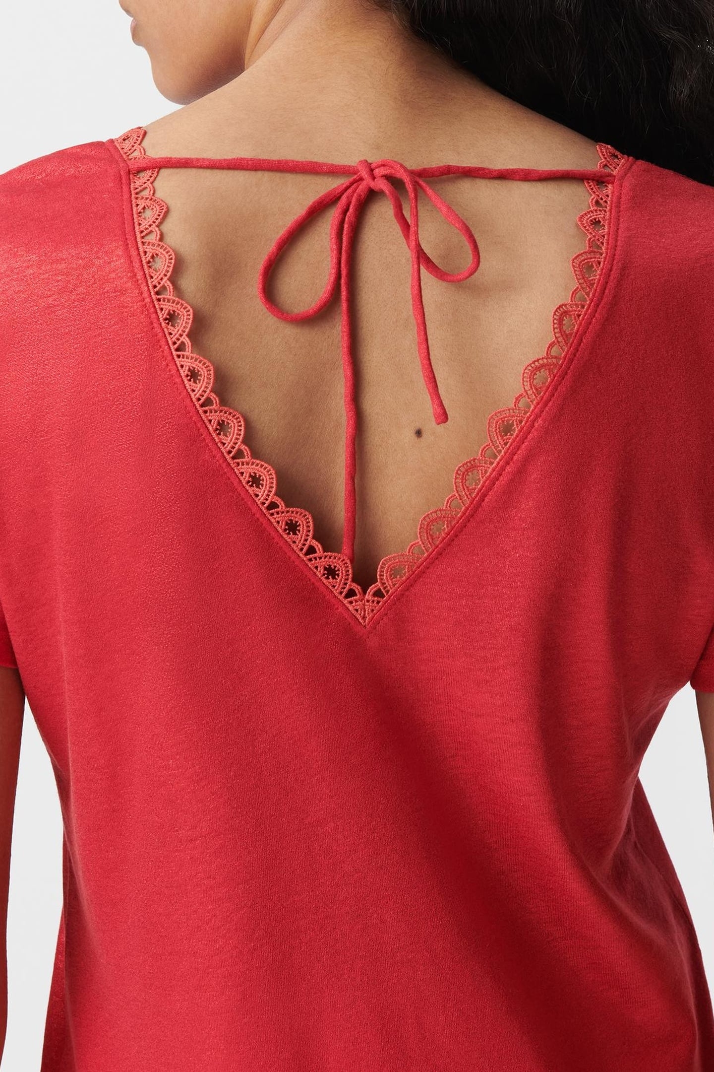 RED LACE T-SHIRT WITH V-NECK FRONT AND BACK 6