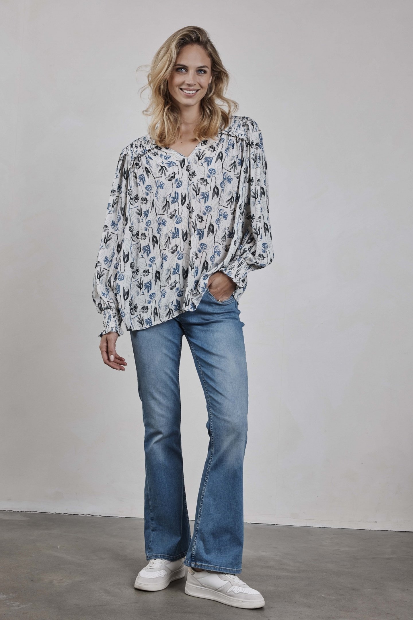 BLOUSE VIENNA OFFWHITE AMBIANCE XS PRINT 3