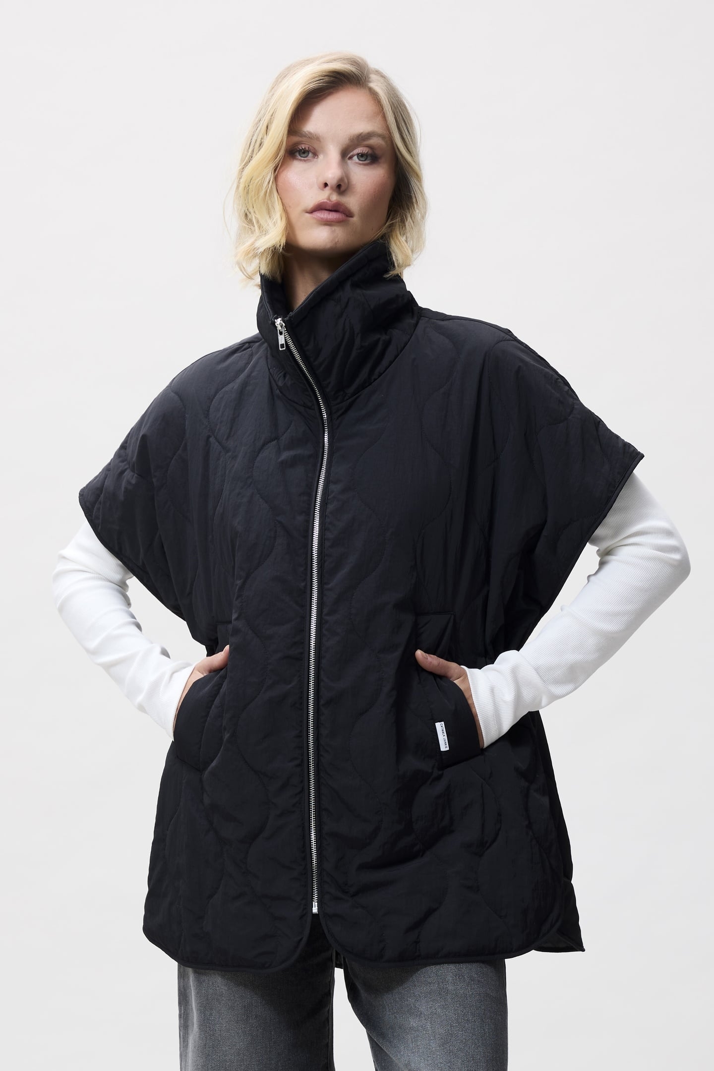 QUILTED BODYWARMER BLACK 2