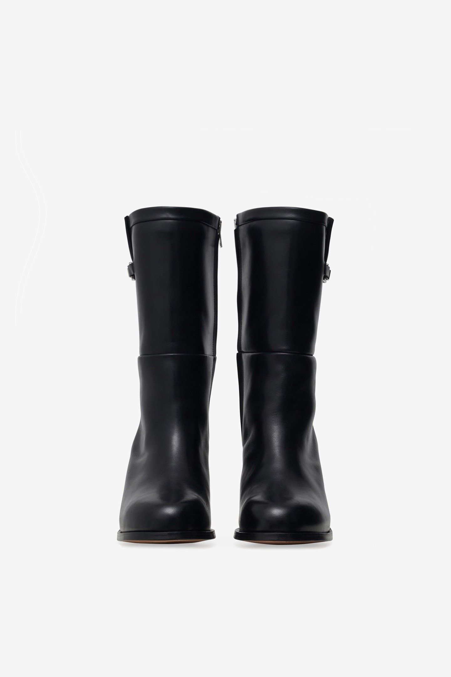 AIKA LOW BOOTS BLACK 3