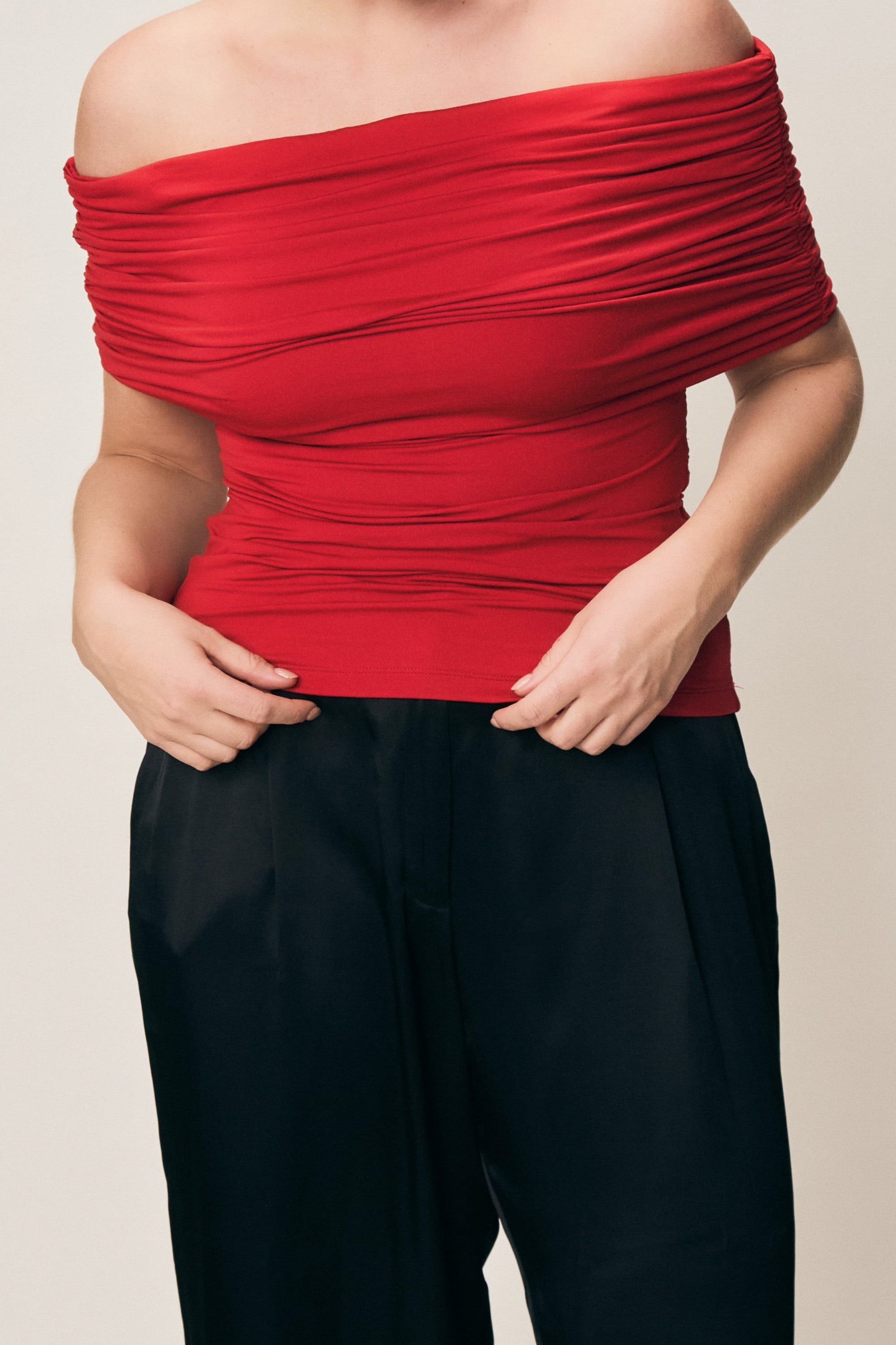 DOSINIA LUSCIOUS RED 1