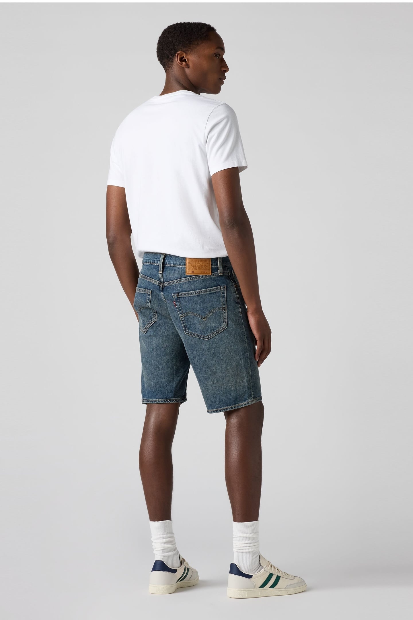 405 STANDARD SHORTS DARK INDIGO WORN IN 4