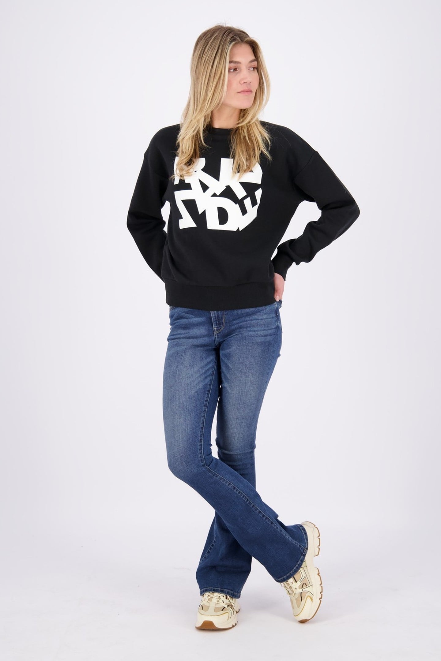 SUNRISE FLARE JEANS DARK BLUE STONE 3