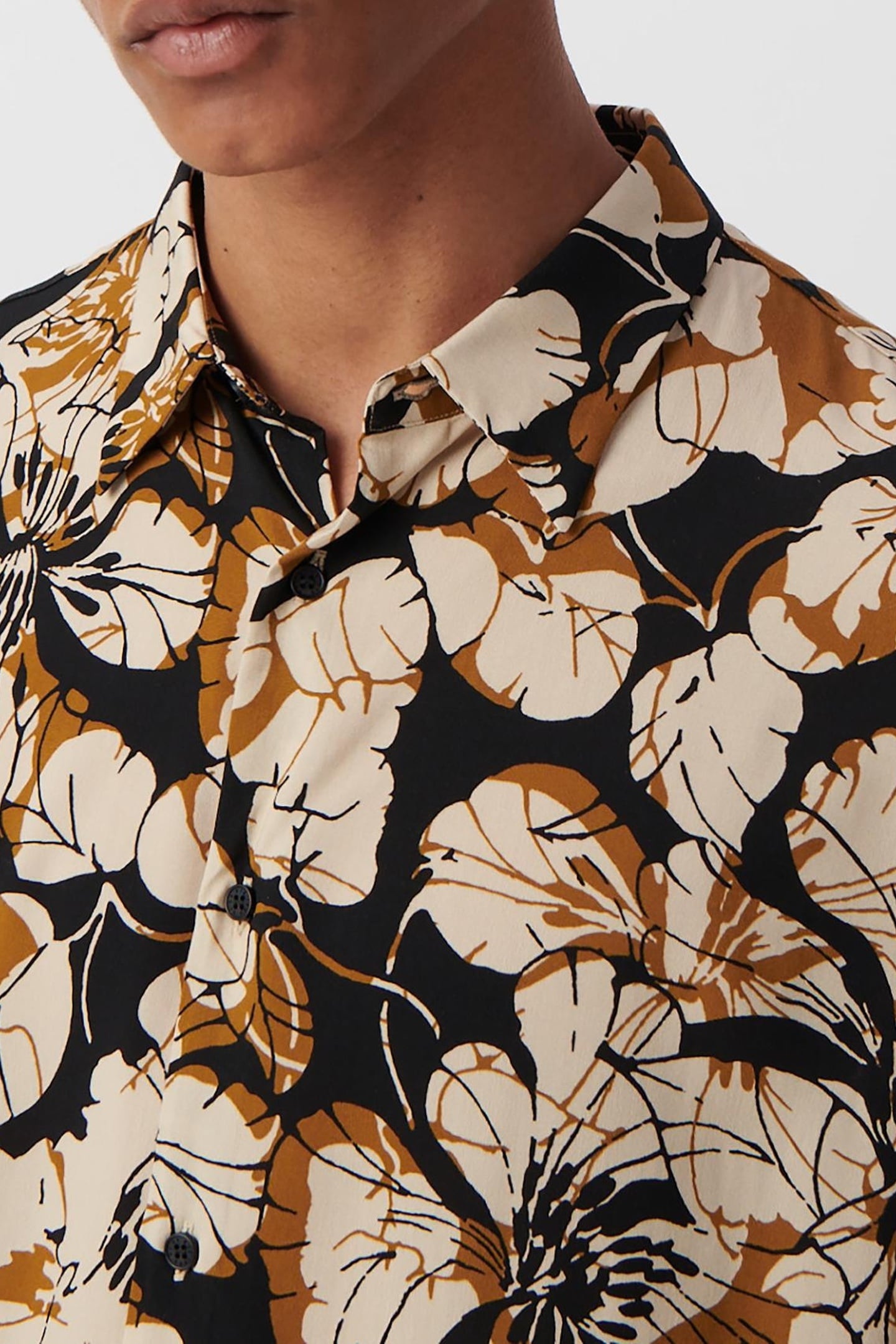 SAFFRON REGULAR SHIRT WITH XL FLOWER PRINT 5