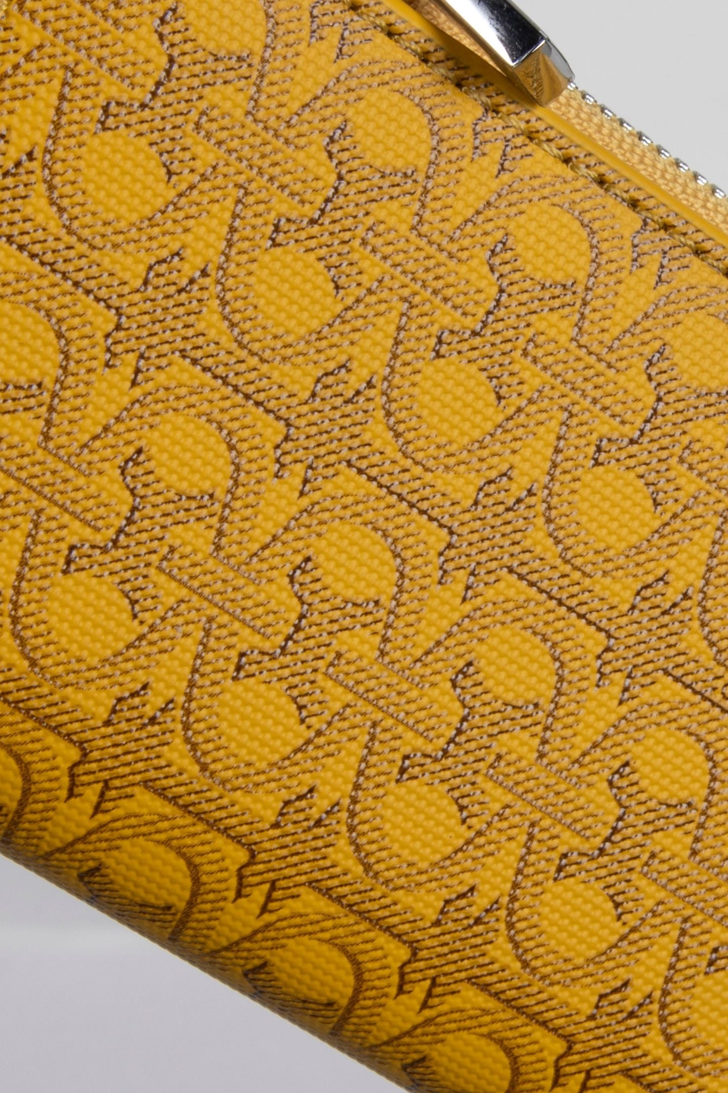 PURSE WITH MULTI PRINT IN YELLOW 4