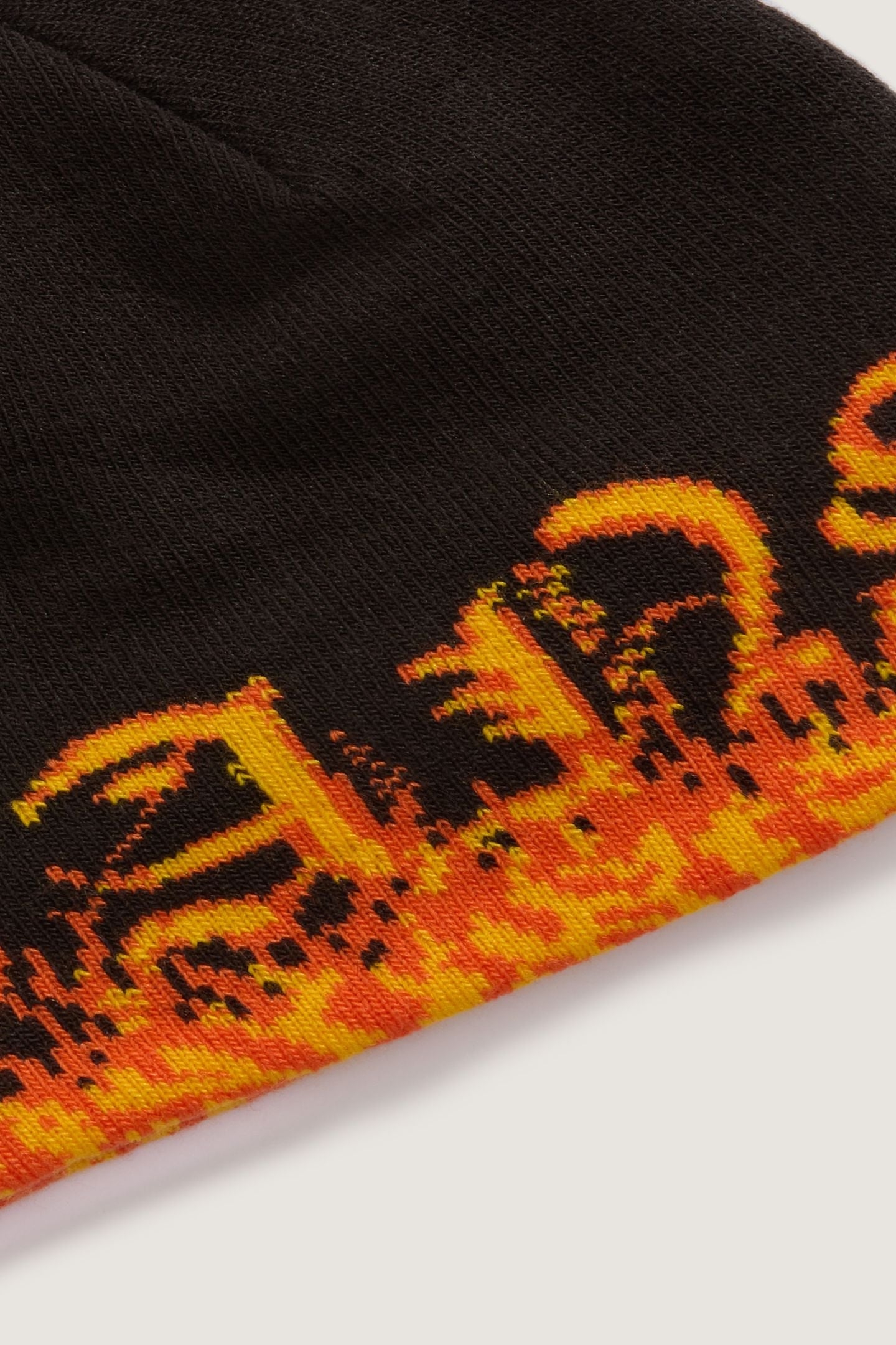 UNISEX HOVLEY BEANIE BLACK/FLAME 3