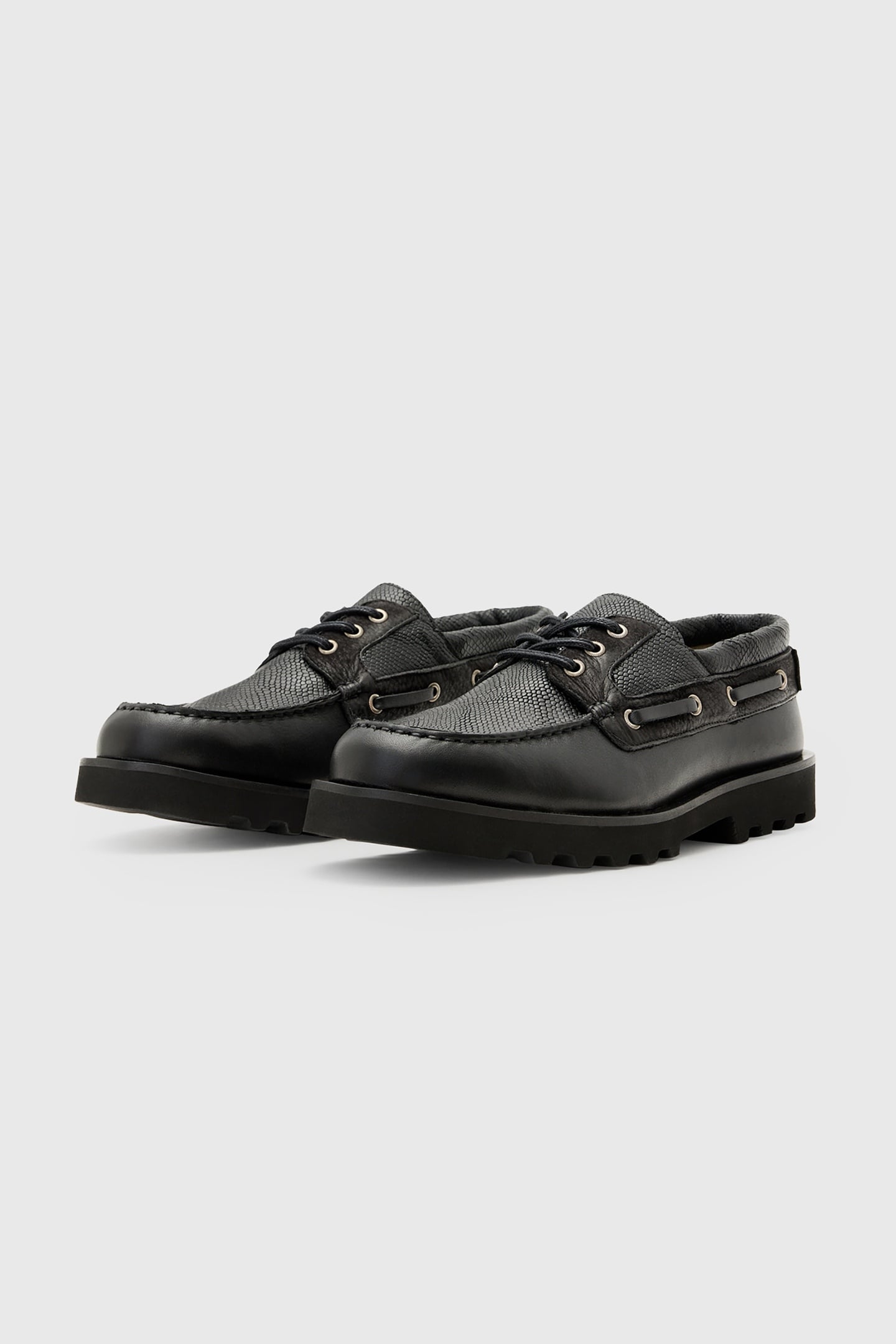SKIFF SHOE BLACK 2