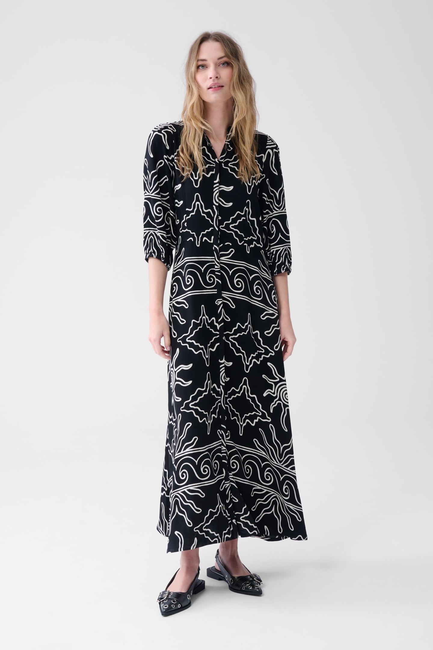 LA-SBTHIRTY LONG DRESS BLACK/WHITE 2