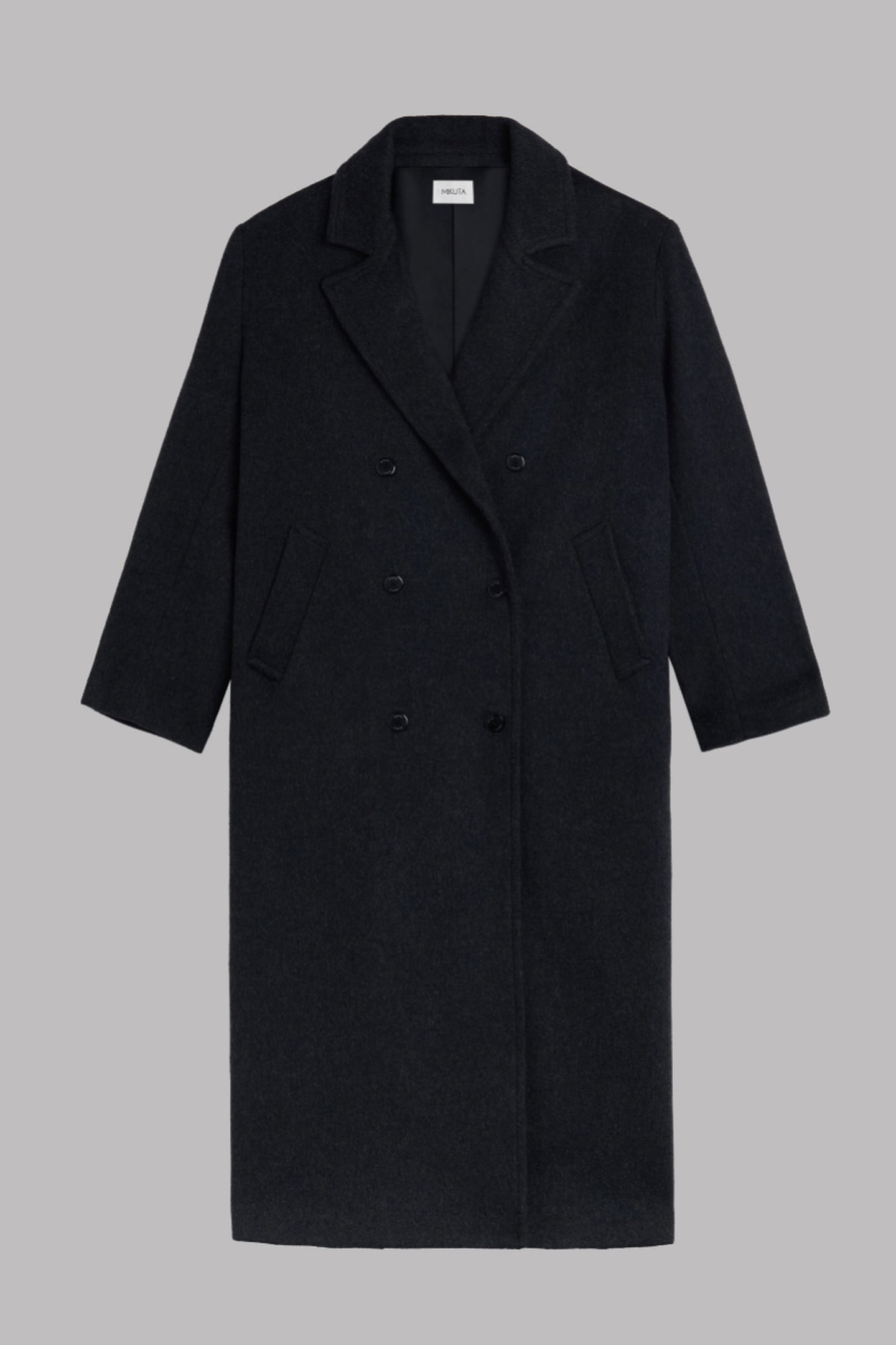 THE BLACK WOOL COAT 4