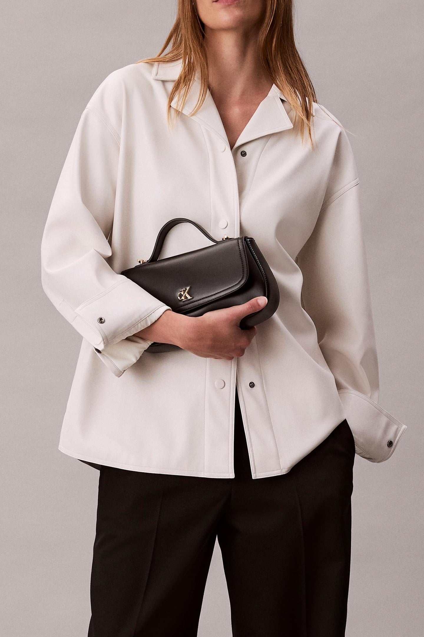 TOP HANDLE WITH CHAIN BLACK/ANTIQUE LIGHT GOLD 2