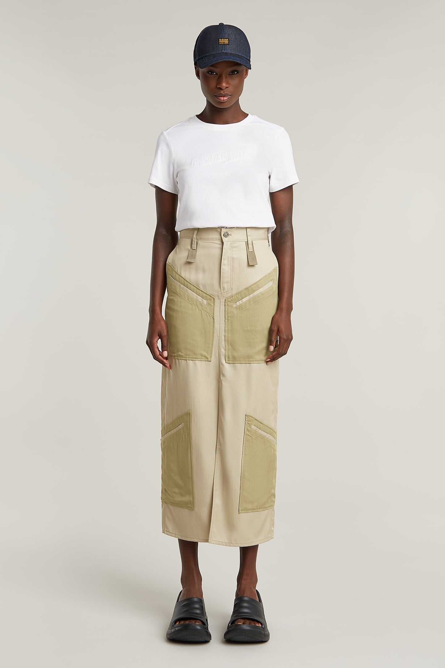 EMBRO LOGO R T WHITE 1