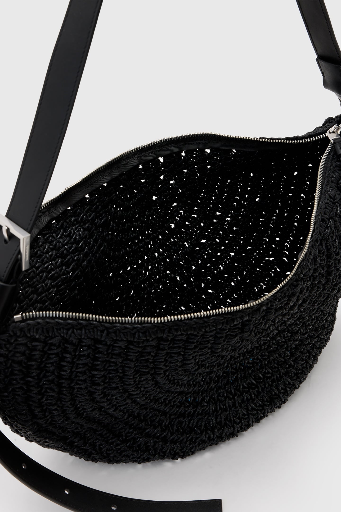 HALF MOON KNOT SHLDR BLACK 6