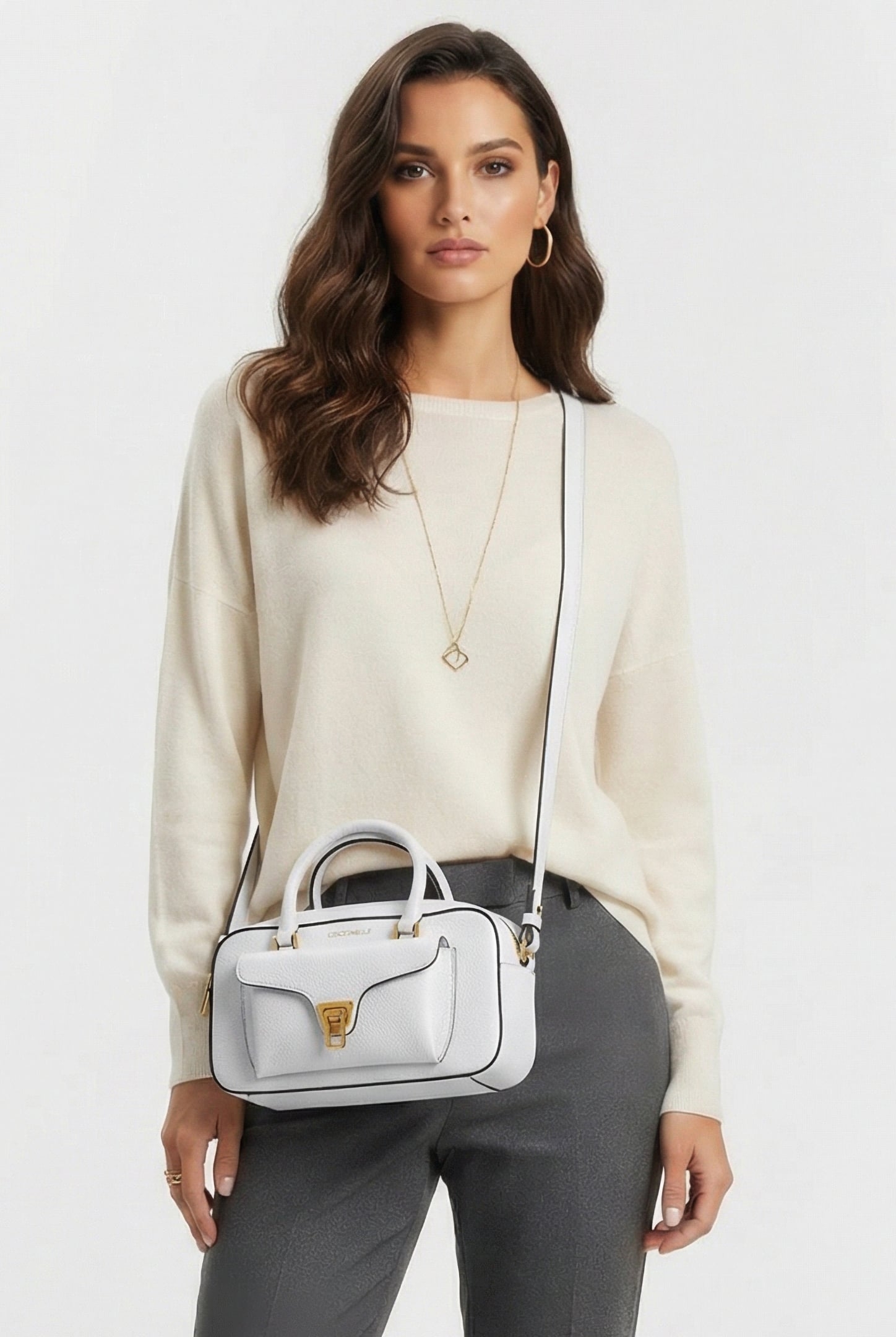 SMALL LEATHER HANDBAG IN WHITE 1