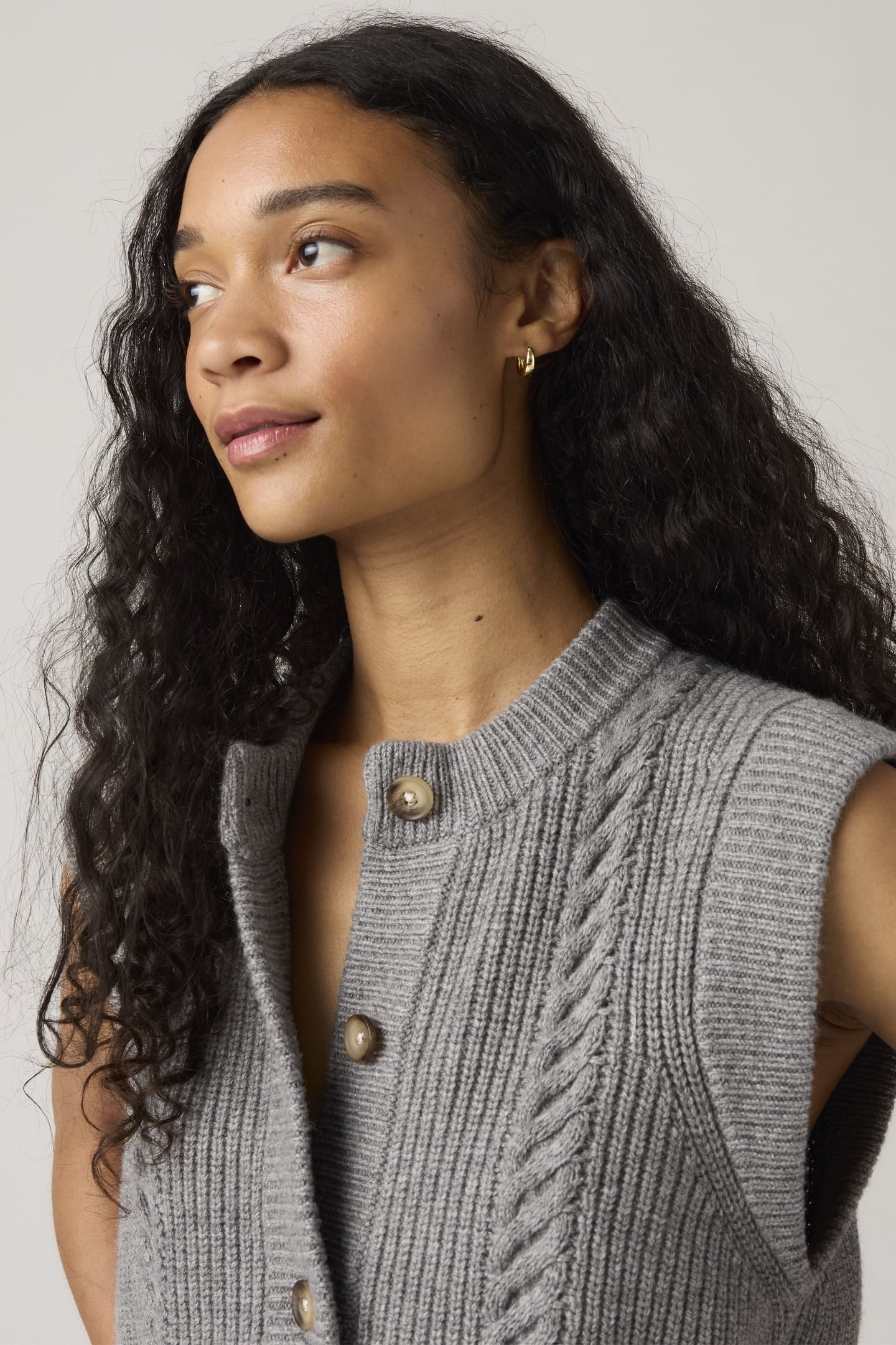 INES CABLE SWEATER VEST GREY 5