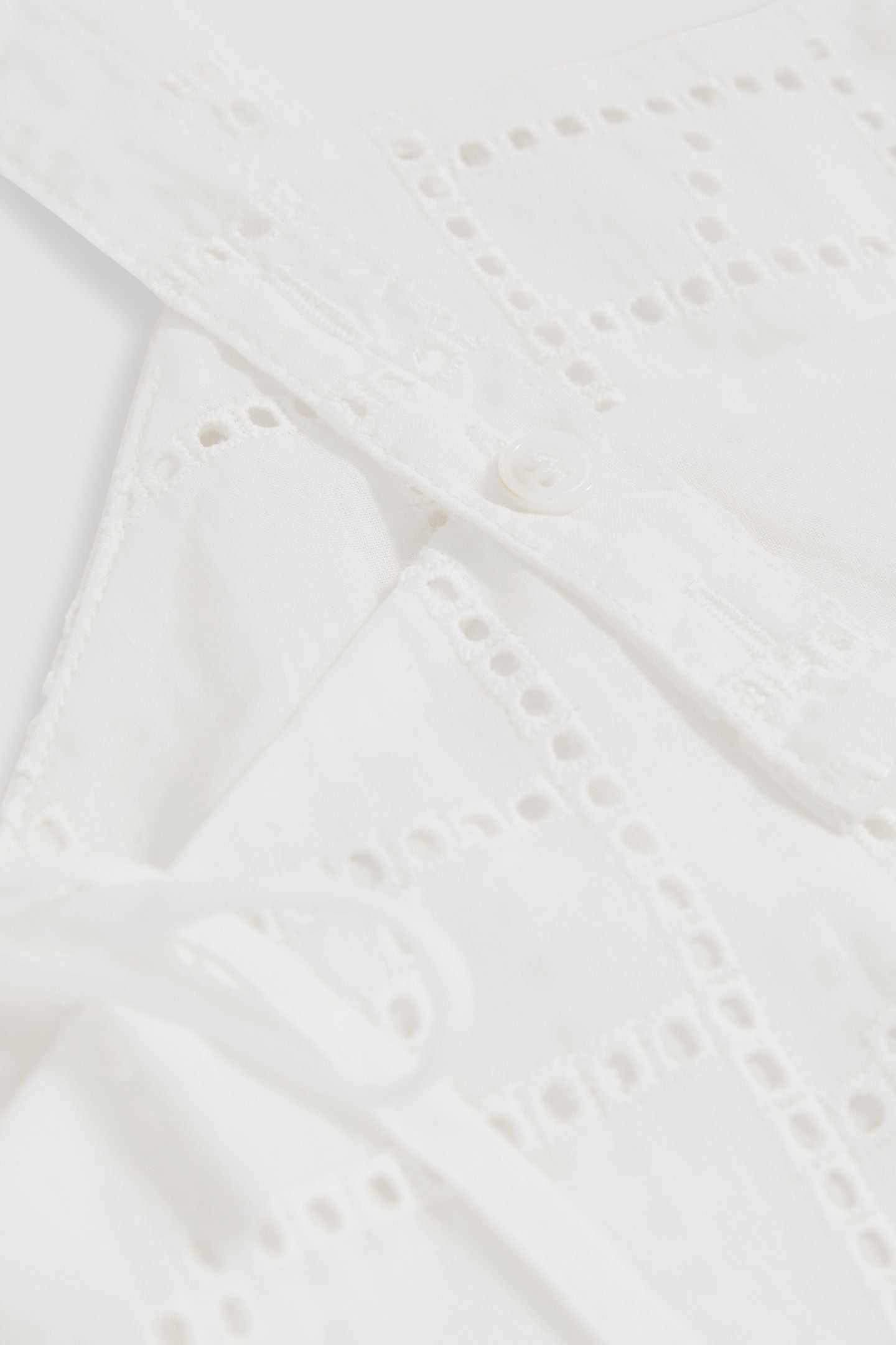 BRODERIE SIDE TIE TOP WHITE 6