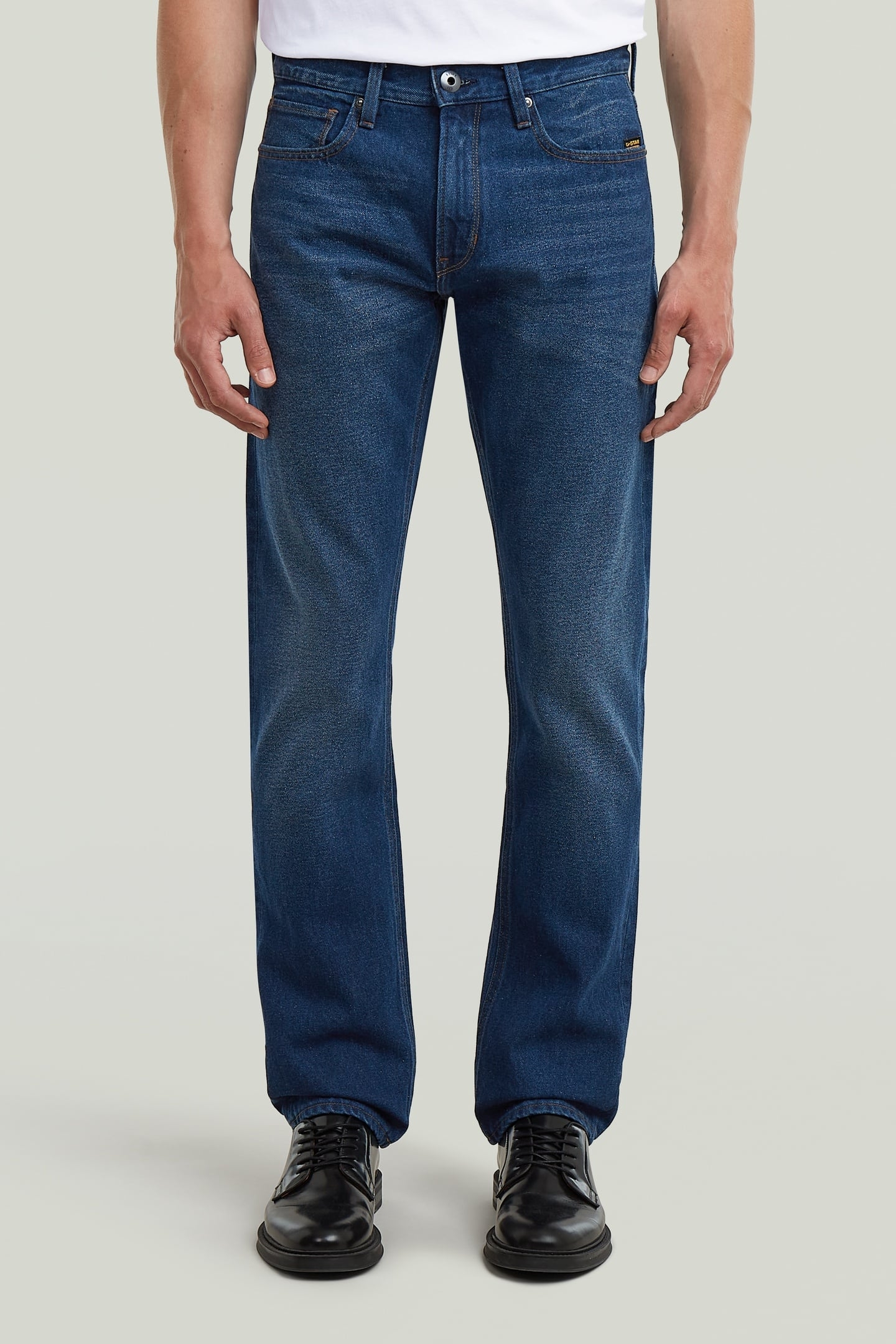 MOSA STRAIGHT JEANS WORN IN DUSK BLUE 2