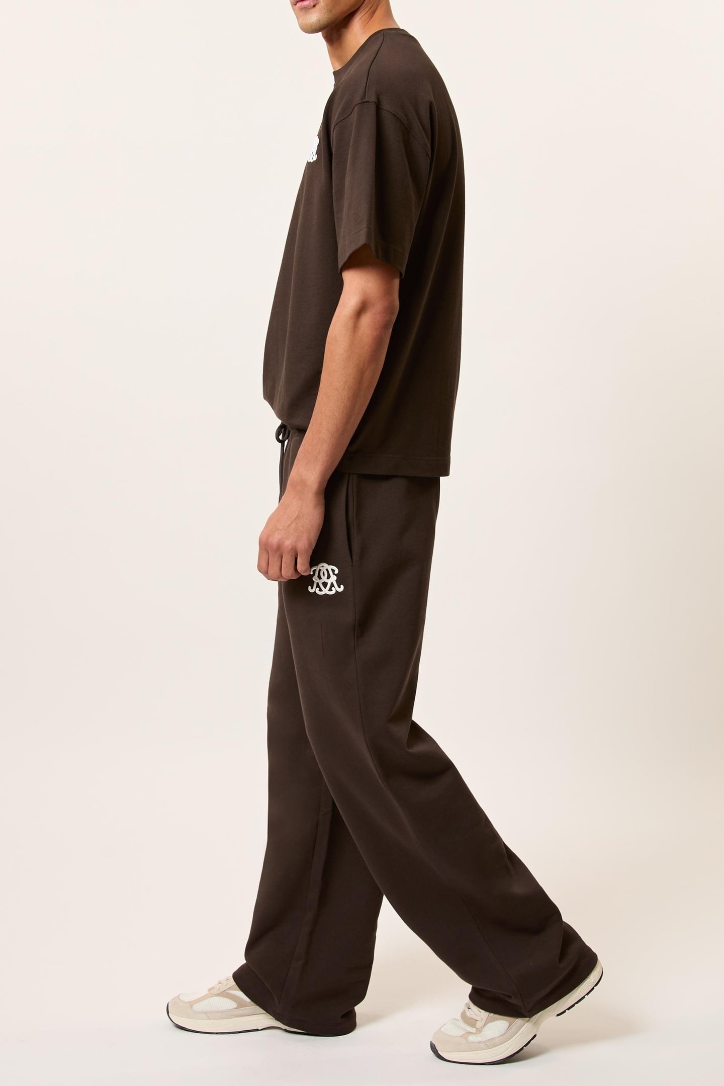 DRAWSTRING WIDE LEG MOTIF JOGGERS BROWN 3
