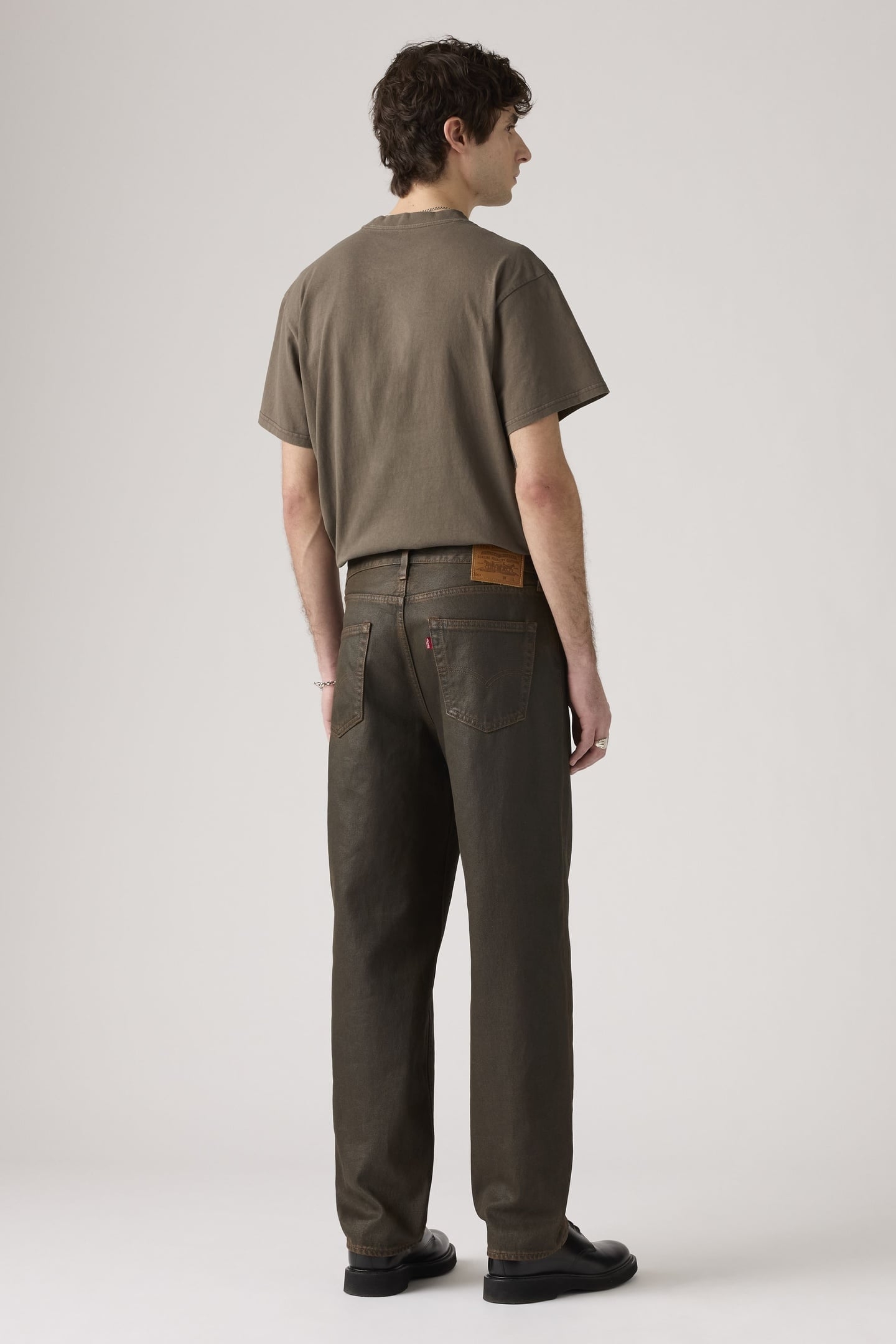 568™ LOOSE STRAIGHT JEANS BROWN 3